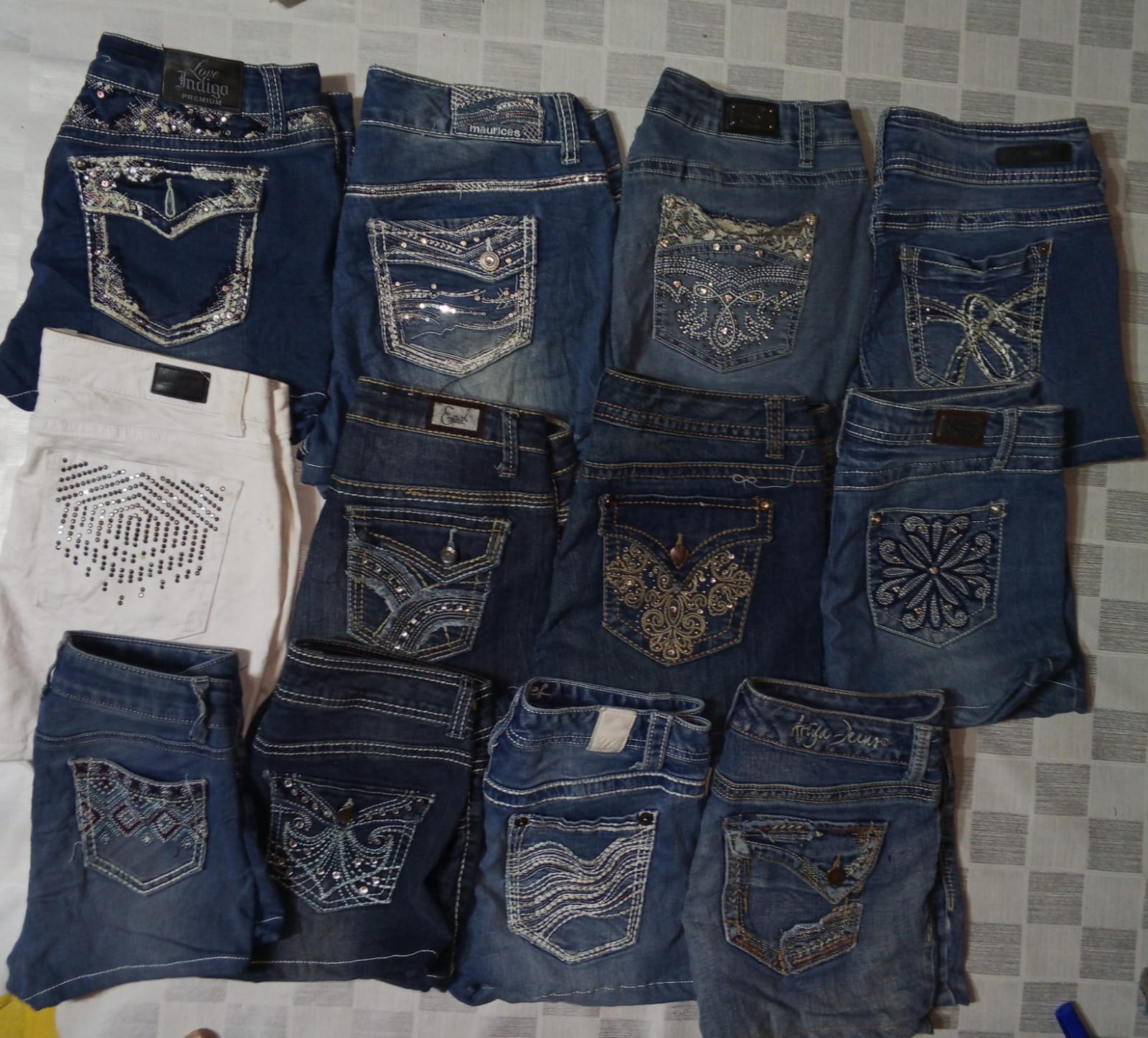 WALLFLOWER, NO BOUNDARIES, AND OTHER MIX BRANDS MINI SHORTS (ID 1136)
