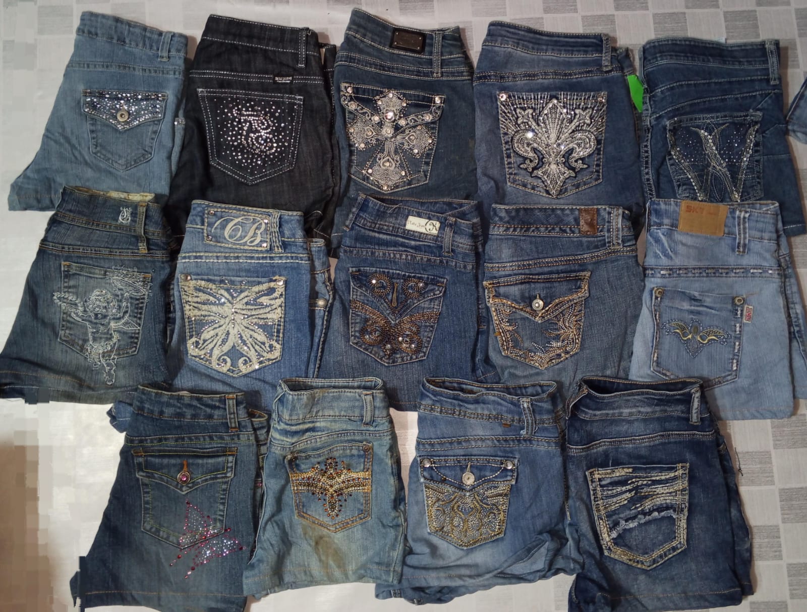 FADED GLORY, ARIZONA JEANS, AND OTHER MIX BRANDS MINI SHORTS (ID 1138)