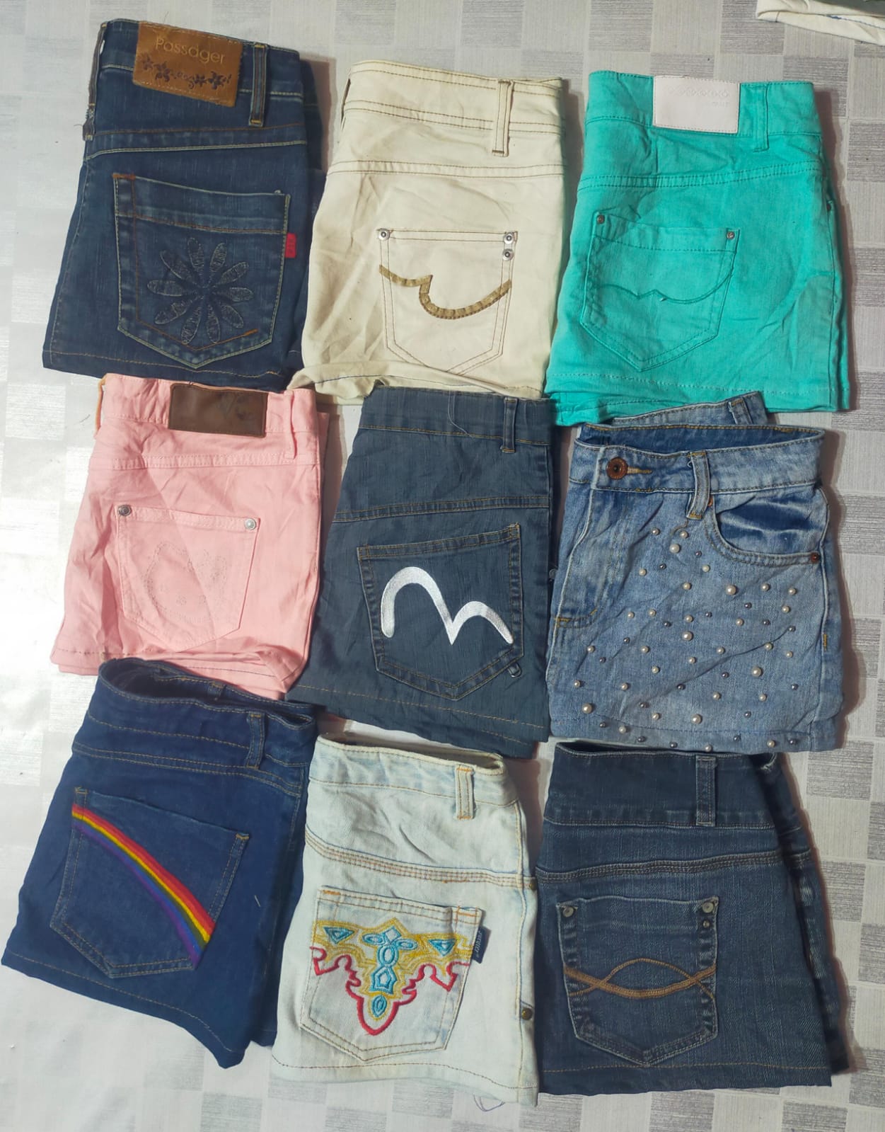 VICTORIA, BONOBO AND OTHER MIX BRANDS MINI SKIRTS (ID 1045)