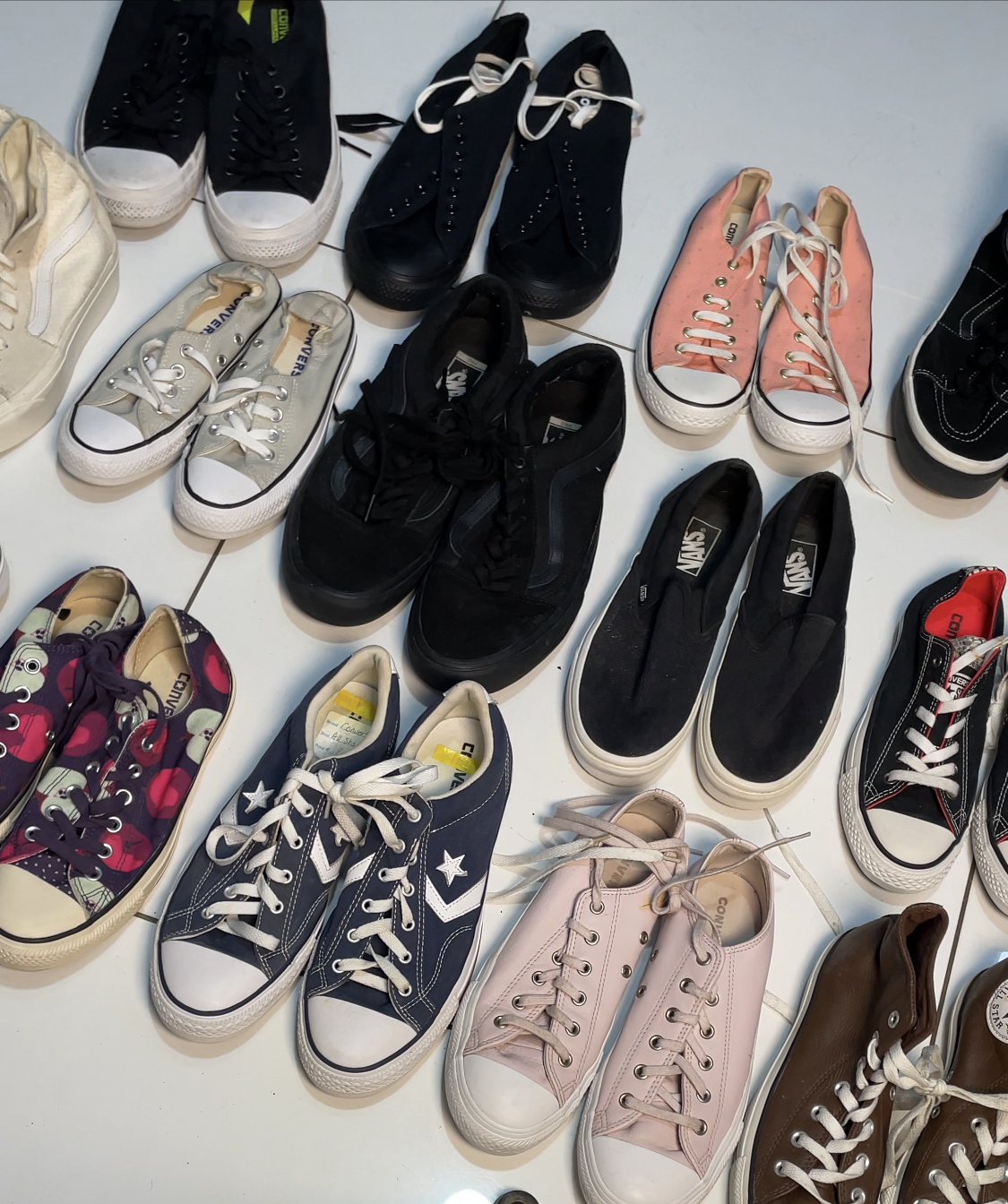 Pack de chaussures Converse et Vans
