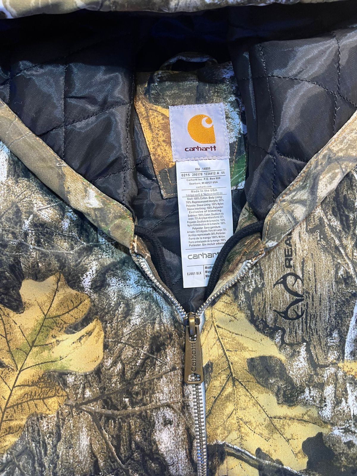 Carhartt Rework-Stil Camo Real Tree Hoodie Jacken