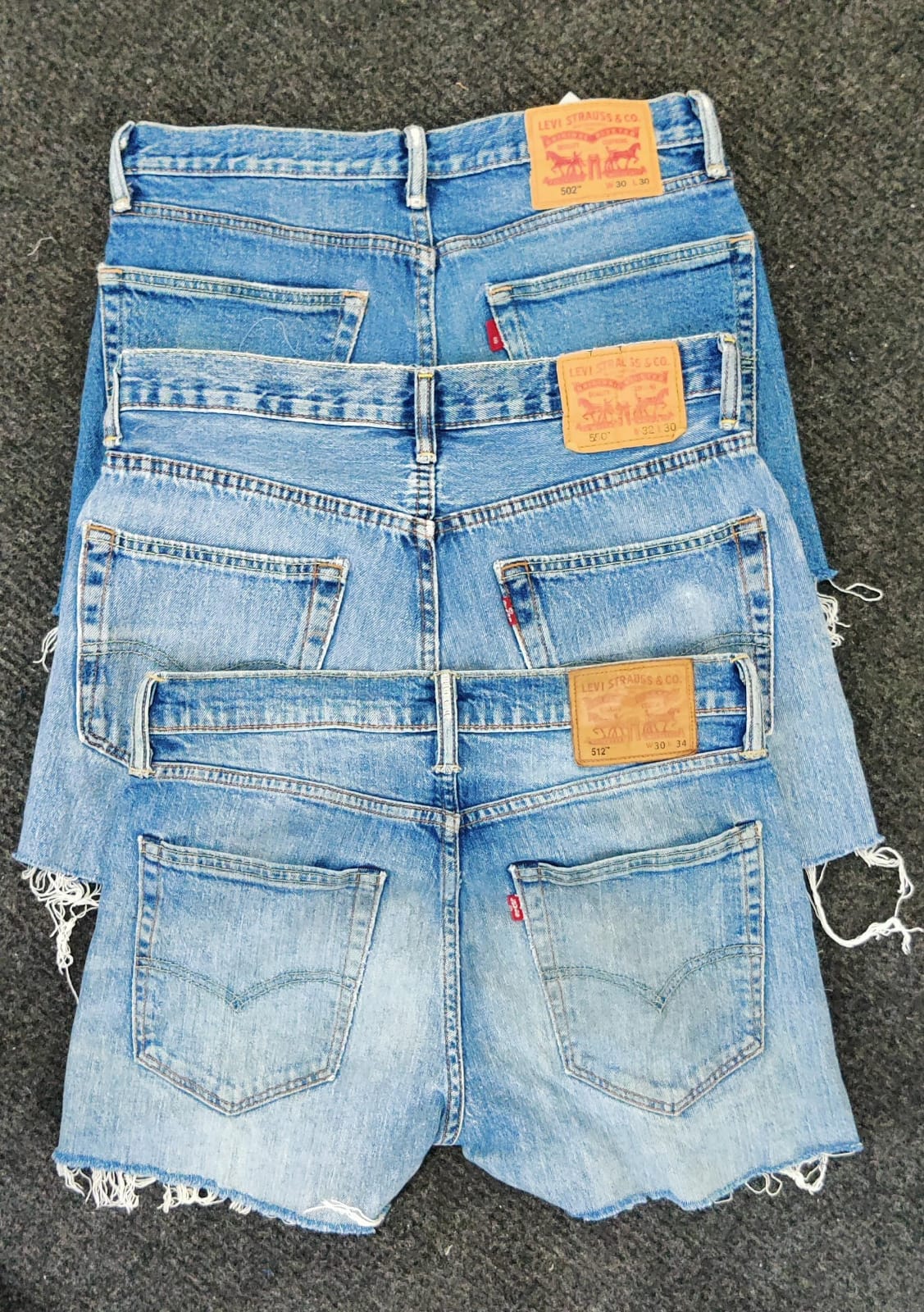 Levis abgeschnittene Shorts