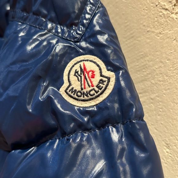 Moncler Jackets (puffer -down )