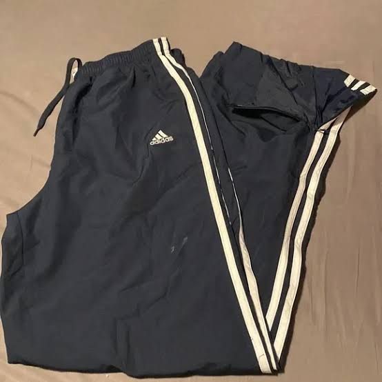 Calças de treino Adidas com pernas largas autênticas