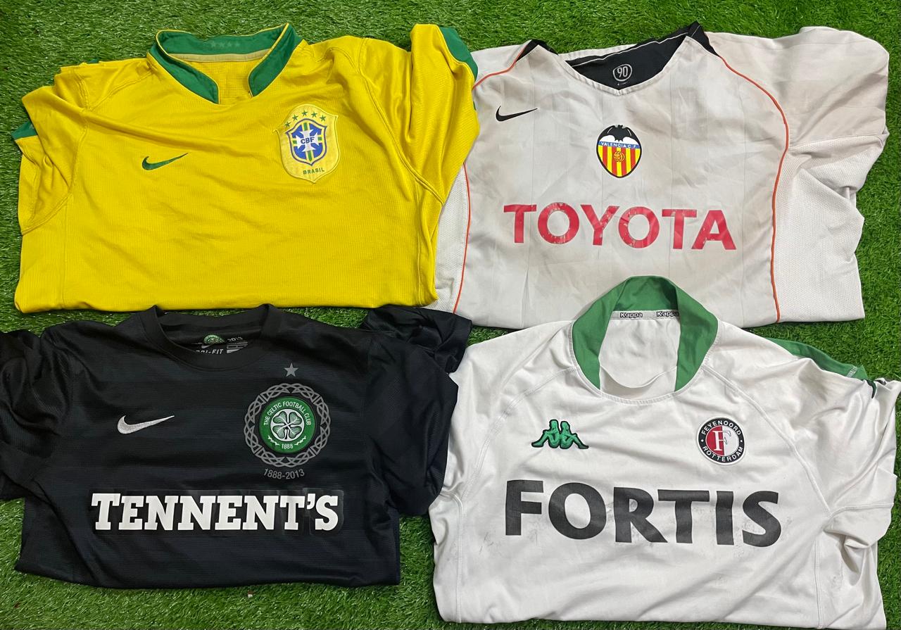 T-shirts et maillots de football