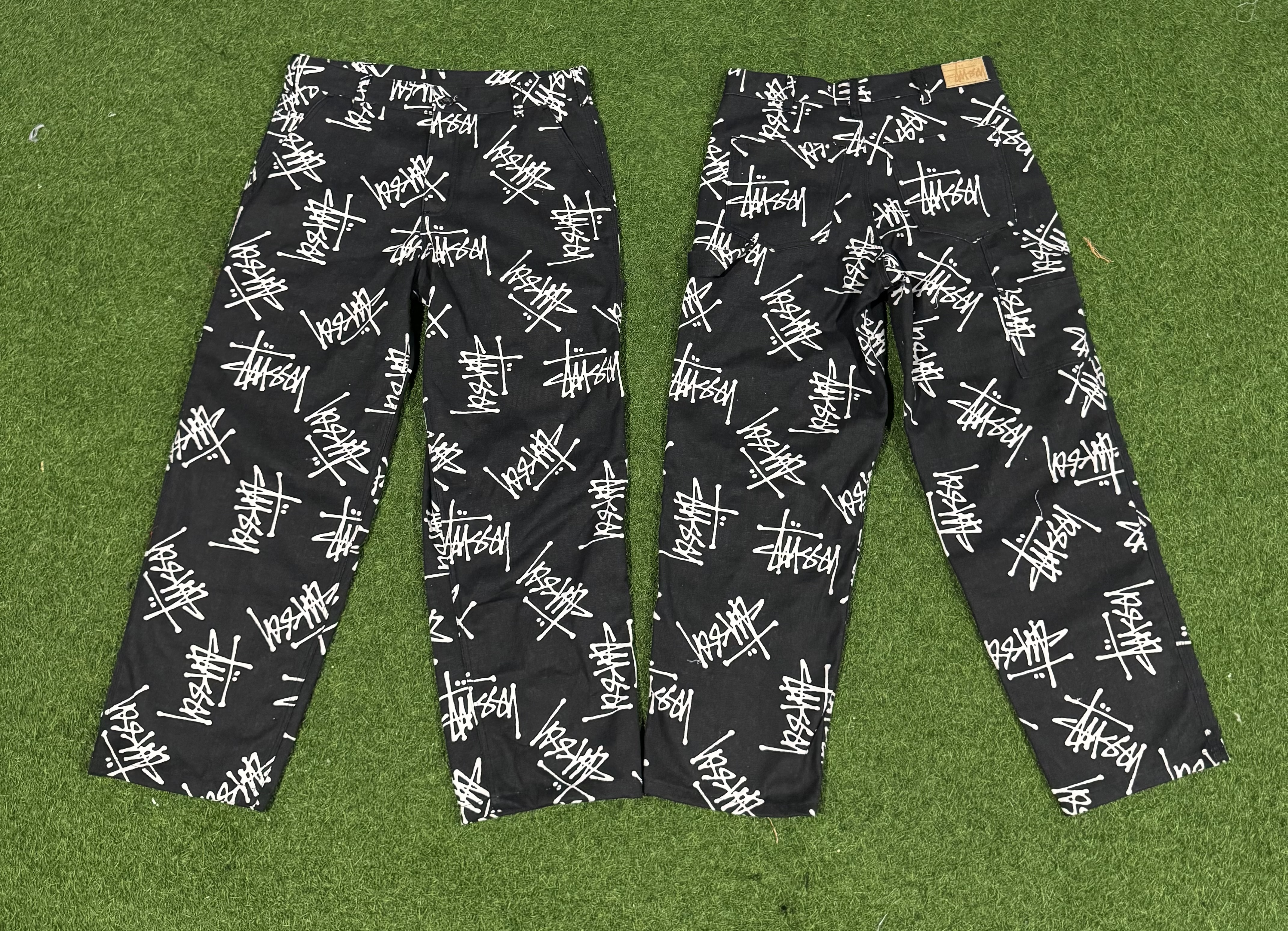 Pantalons de travail imprimés Stussy au style retravaillé