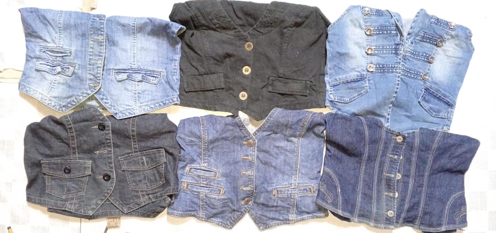 COLEÇÃO DE JEANS E OUTRAS MARCAS MISTAS COLETE (MD 1061)