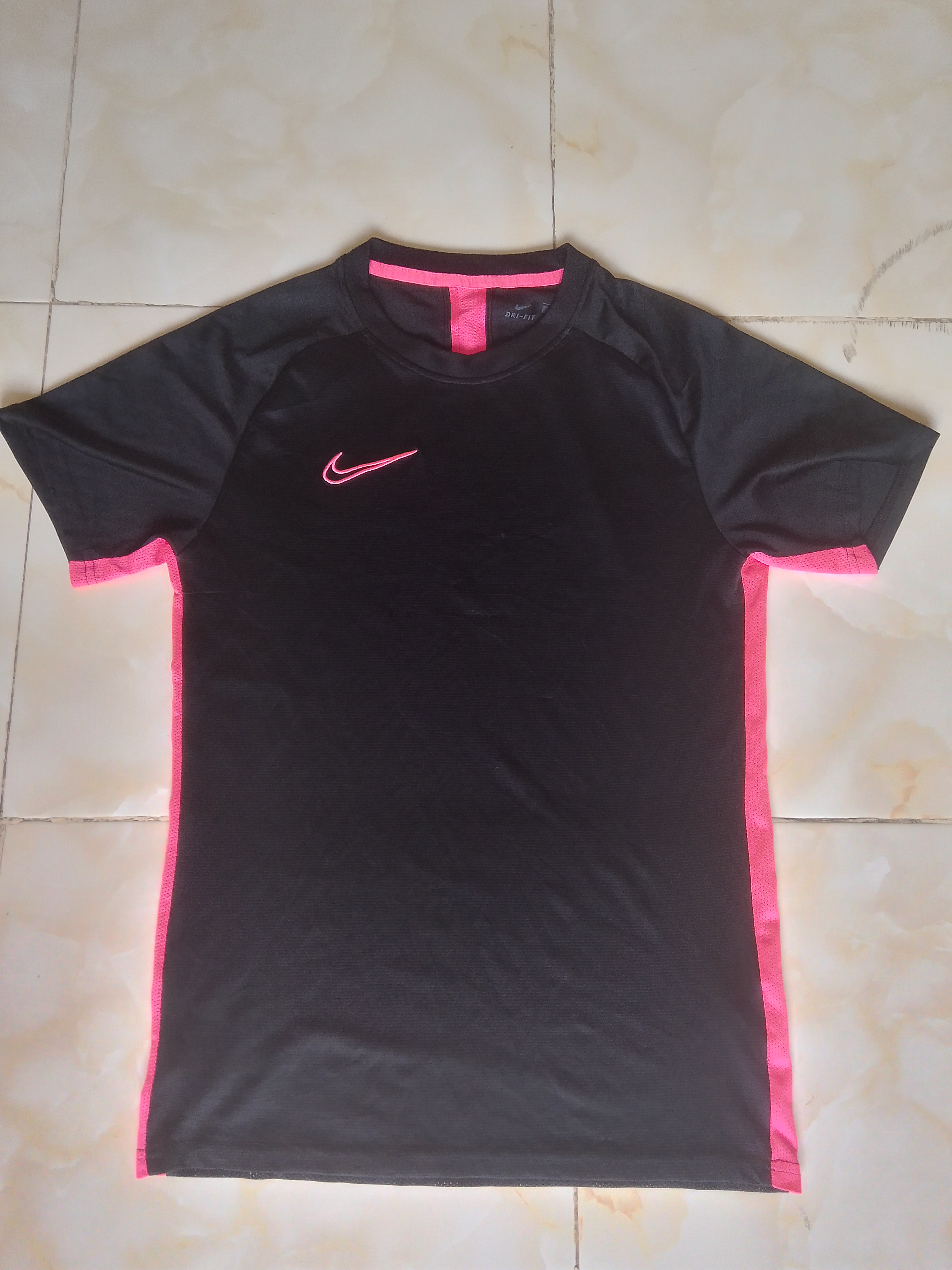 T-shirts Nike Original<<<