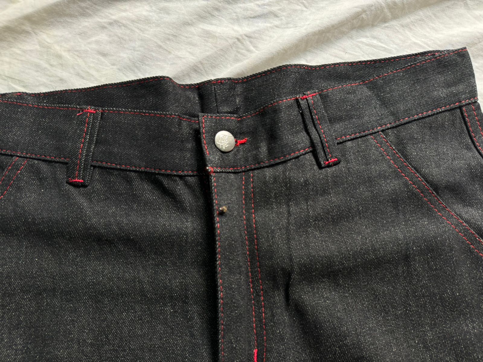 Shorts de Denim Preto Rework Style Stussy.