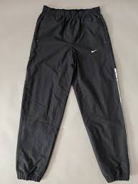 本物のヴィンテージNikeトラックパンツ