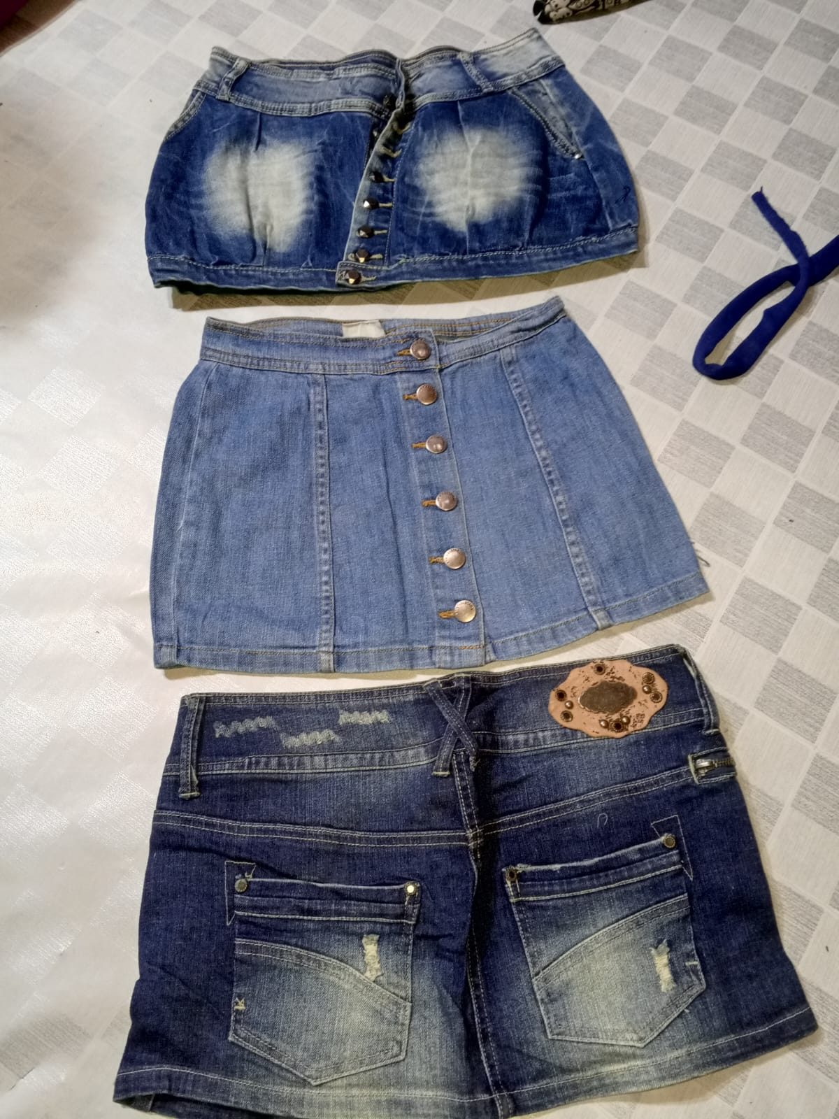 AMERICAN EAGLE AND OTHER BRAND MINI  SKIRTS (ID 594)
