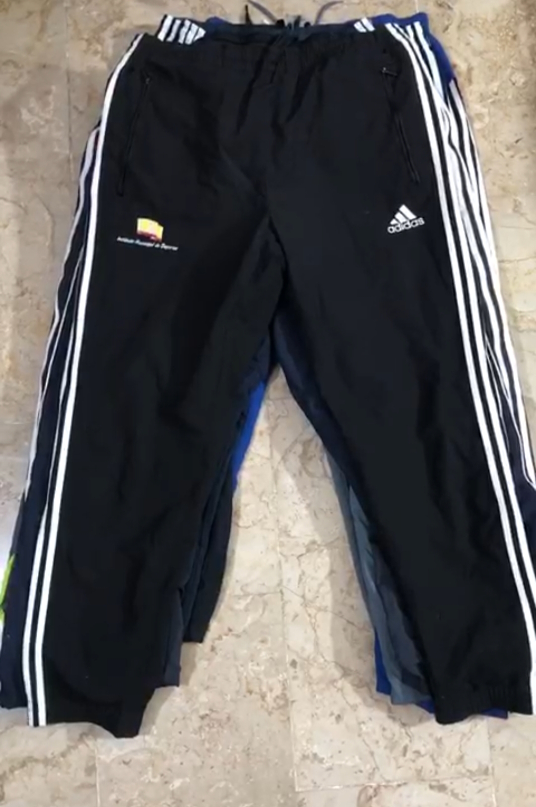 Pantalon de survêtement nike adidas 13 pcs