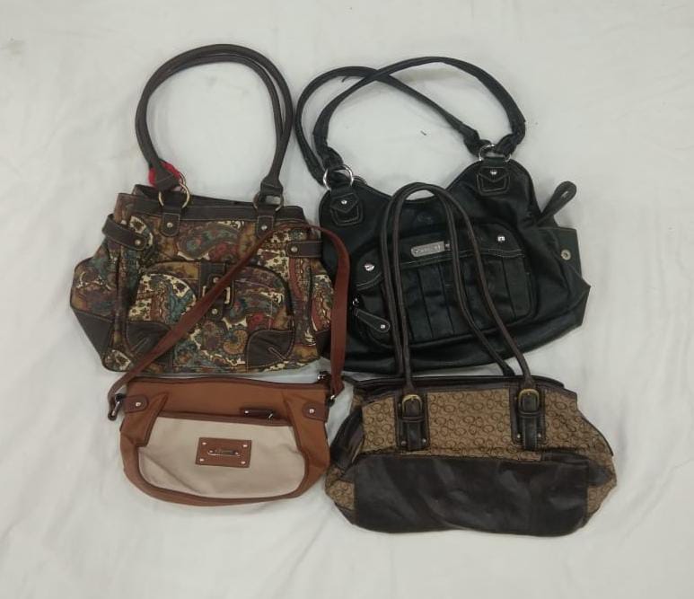 IQ0197 Sacs au style rétro Y2K - 07 pièces