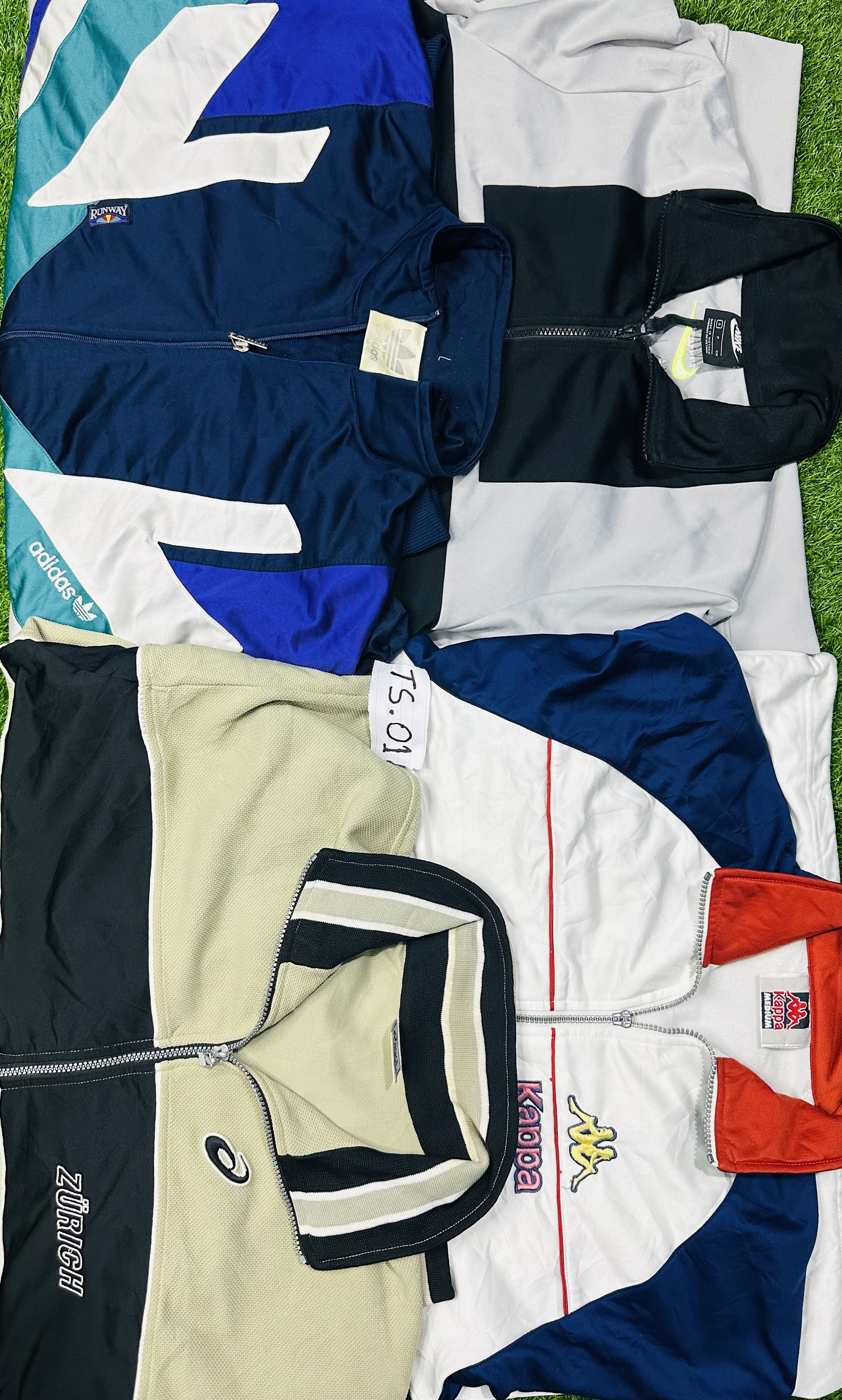 Giacca da tuta vintage Adidas e altri marchi