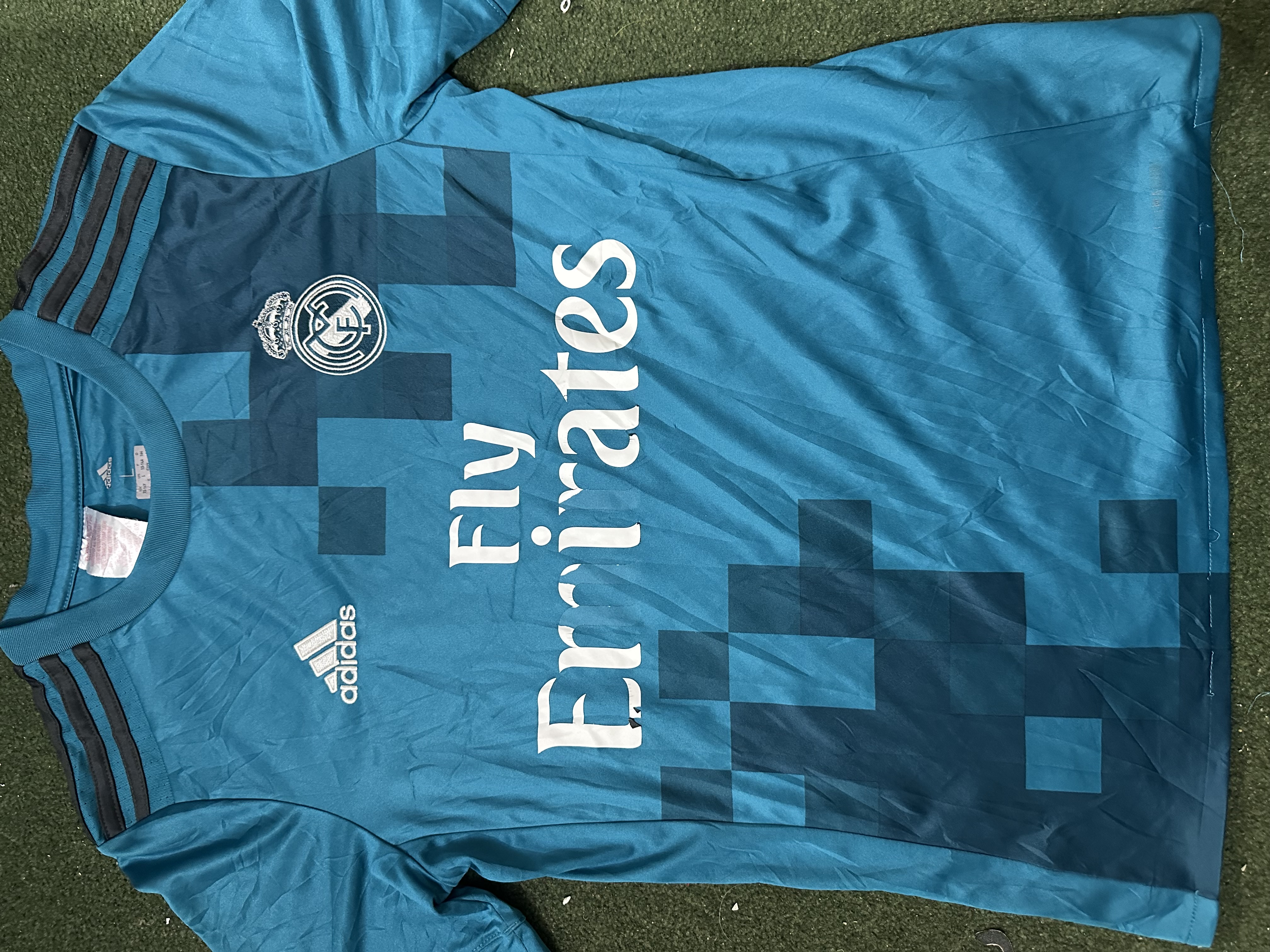 Herren Fußballtrikots
