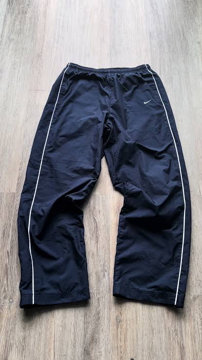 Nike Nylon Trackpant 29 Pcs