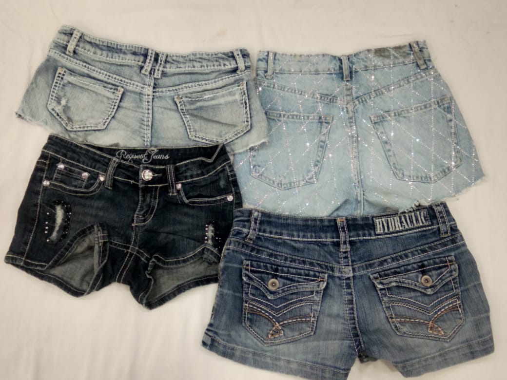IQ0225 Y2K Retro Mikro Mini Shorts - 12 Stück
