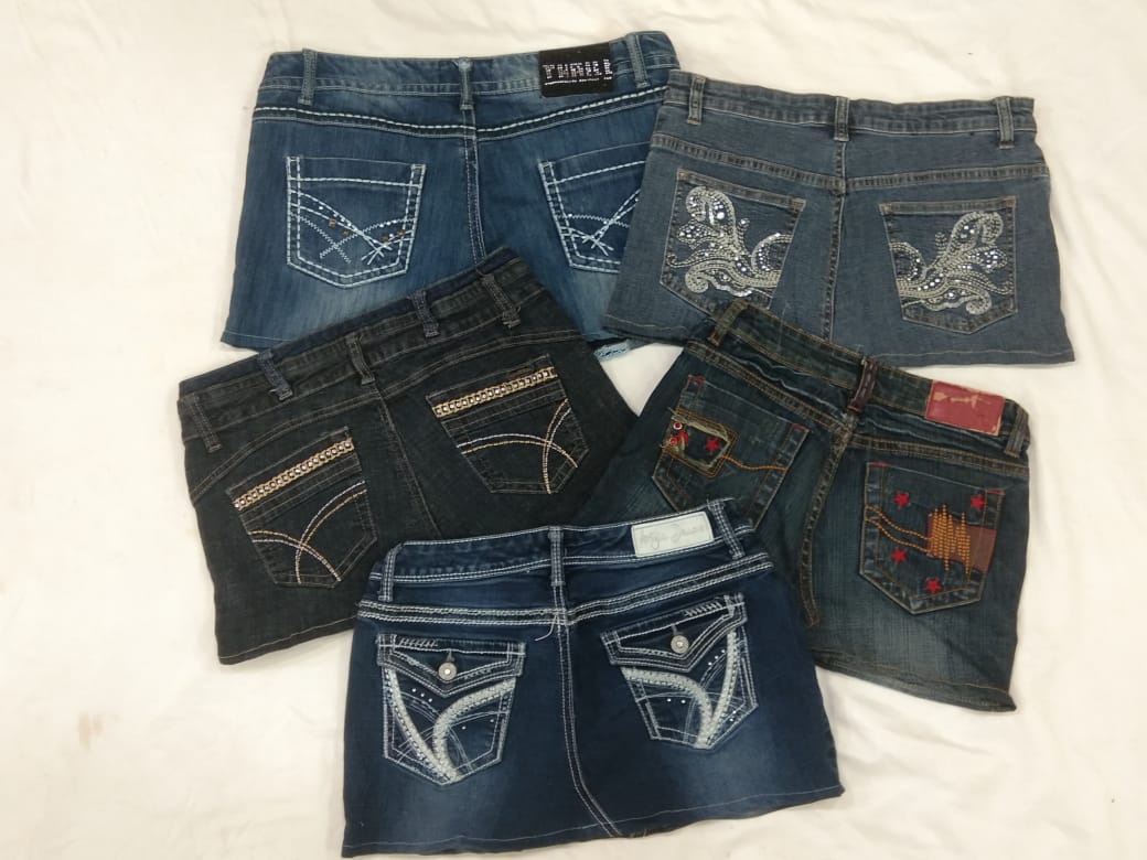 IQ0246 Y2K Retro Style Mini Skirts -
08 Pieces