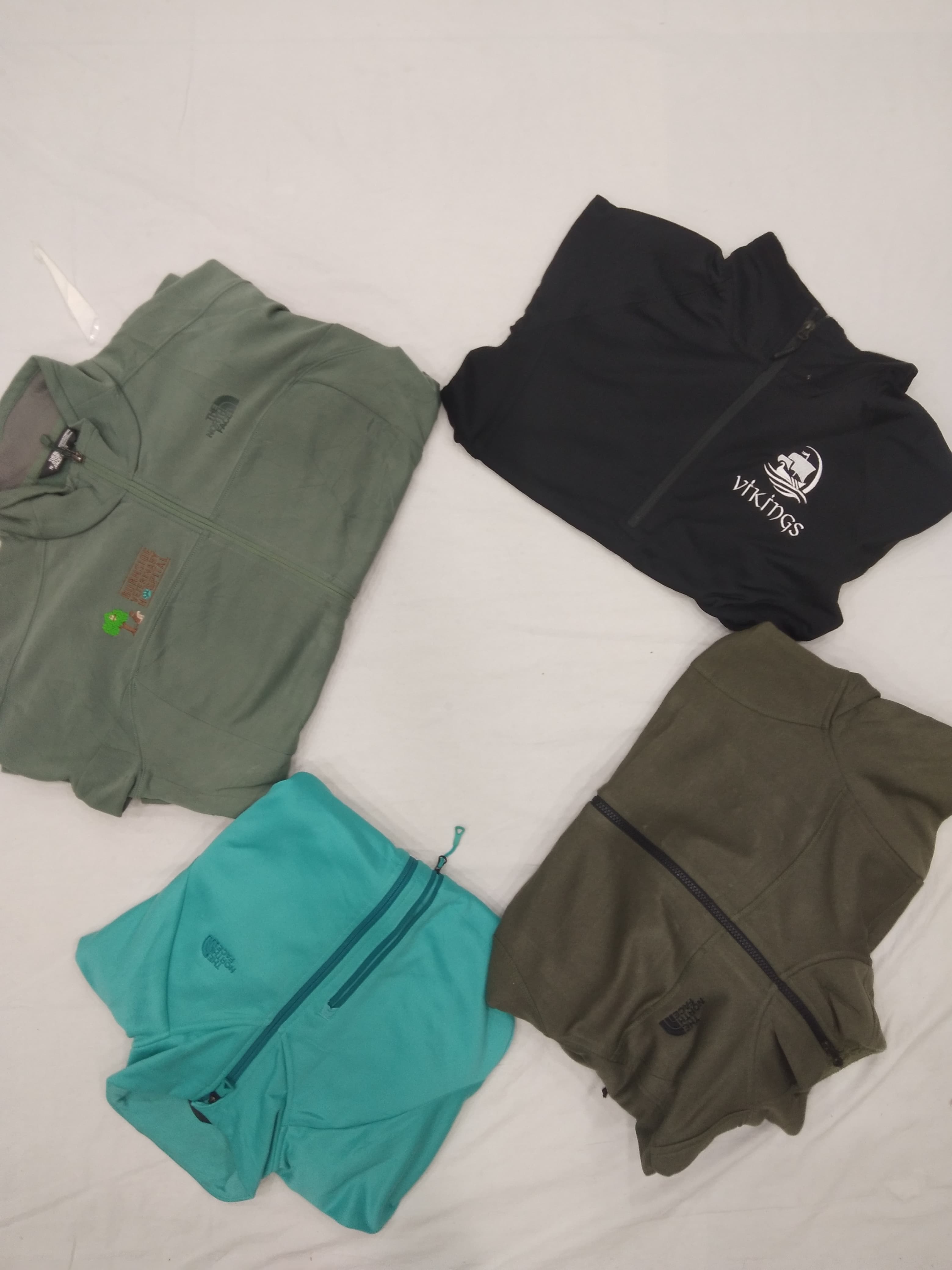 ZH0333 The North Face Mix Bundle - 21 Pcs