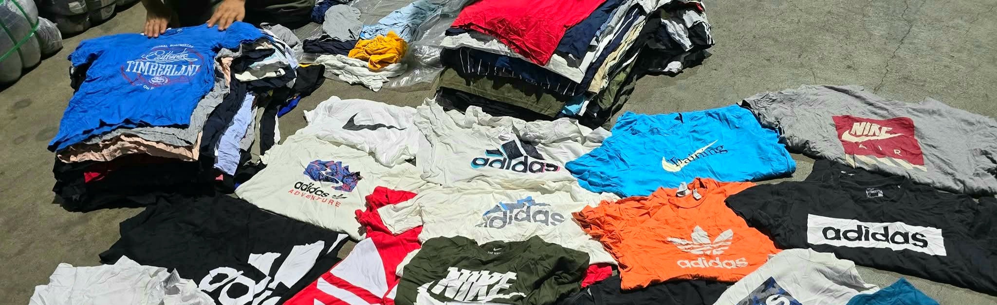 Nike T-Shirts B-002