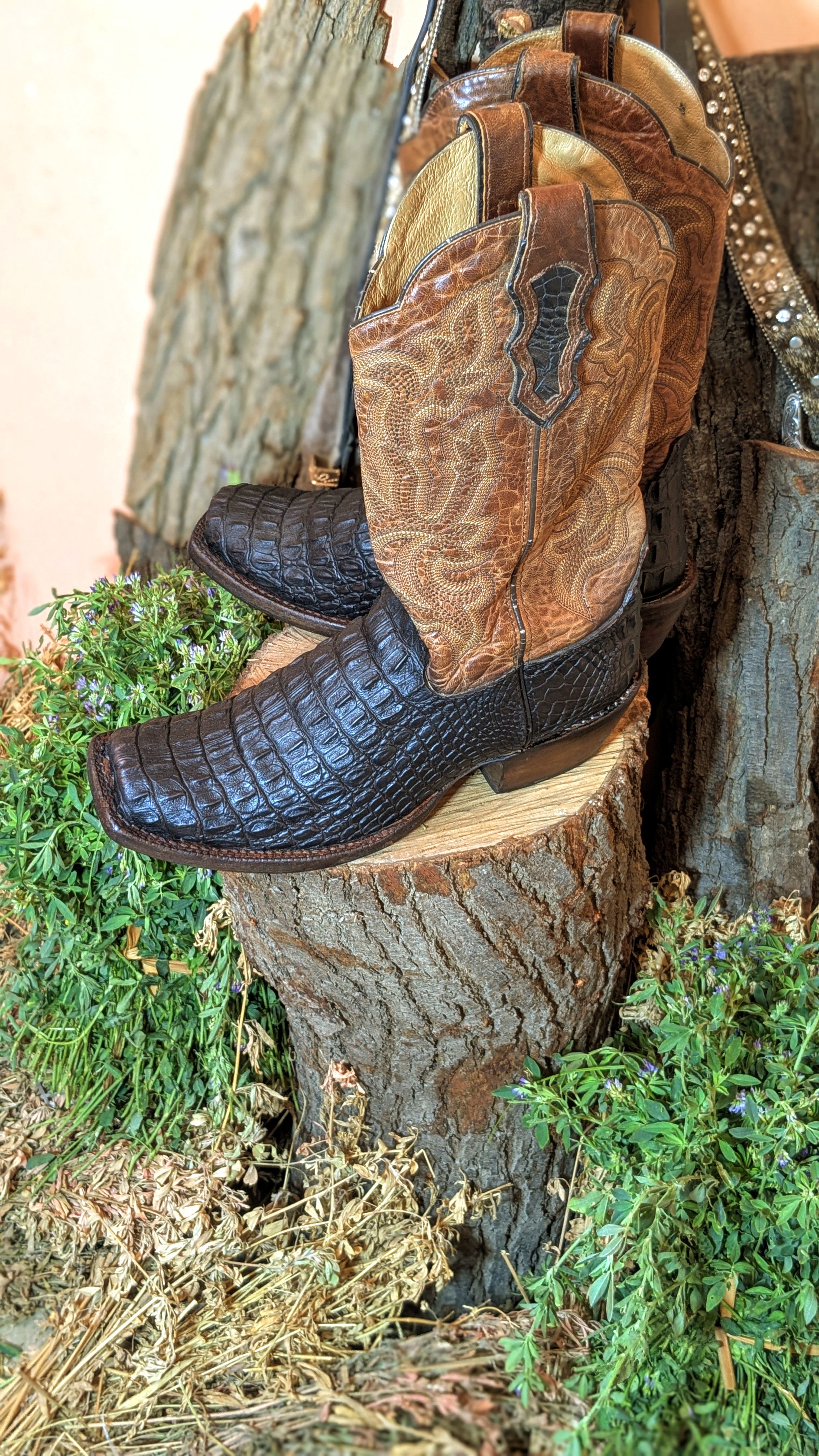 MV304# Vintage Cowboy Boots