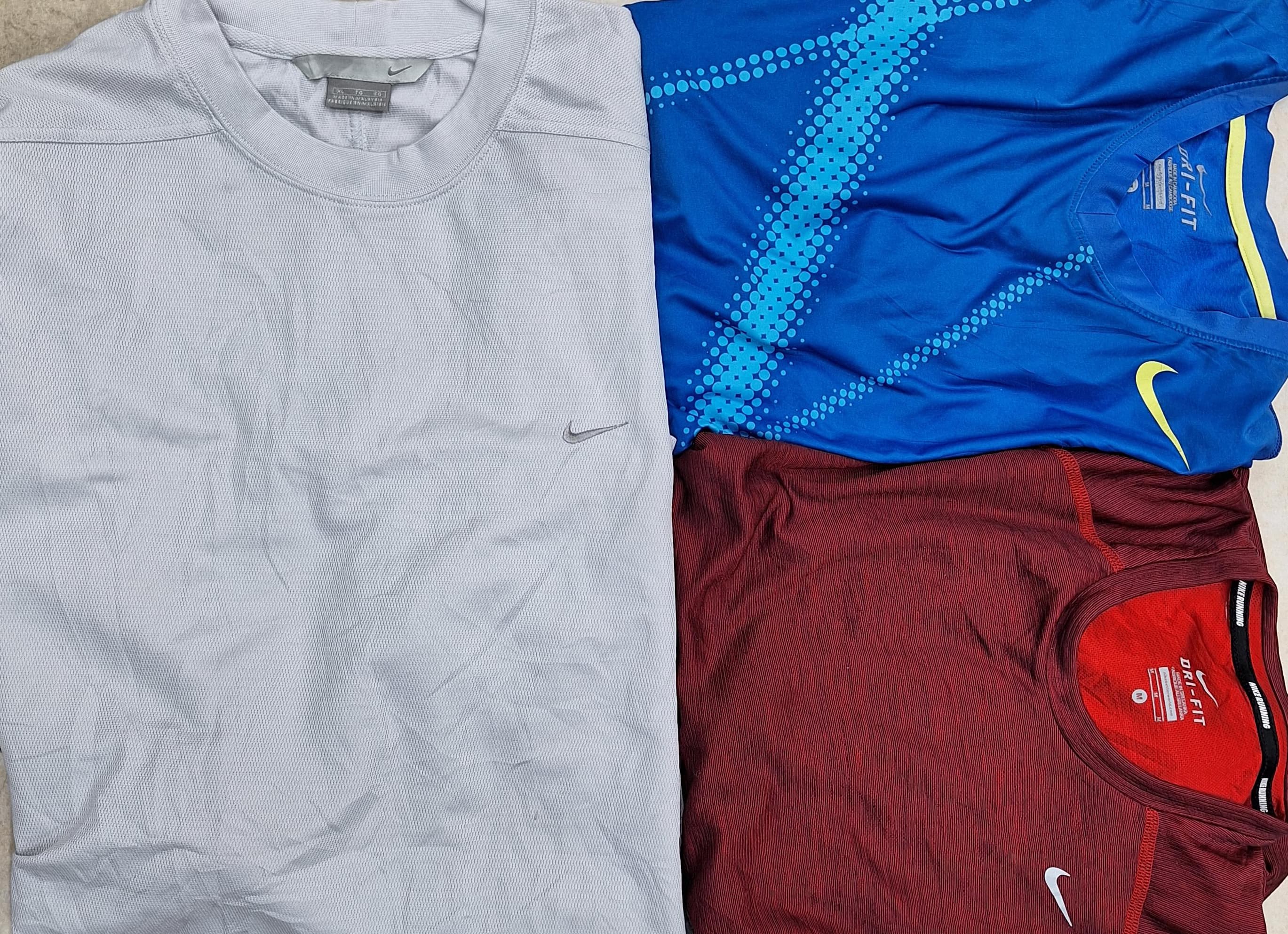 CZ0389 Nike Sport T-shirts