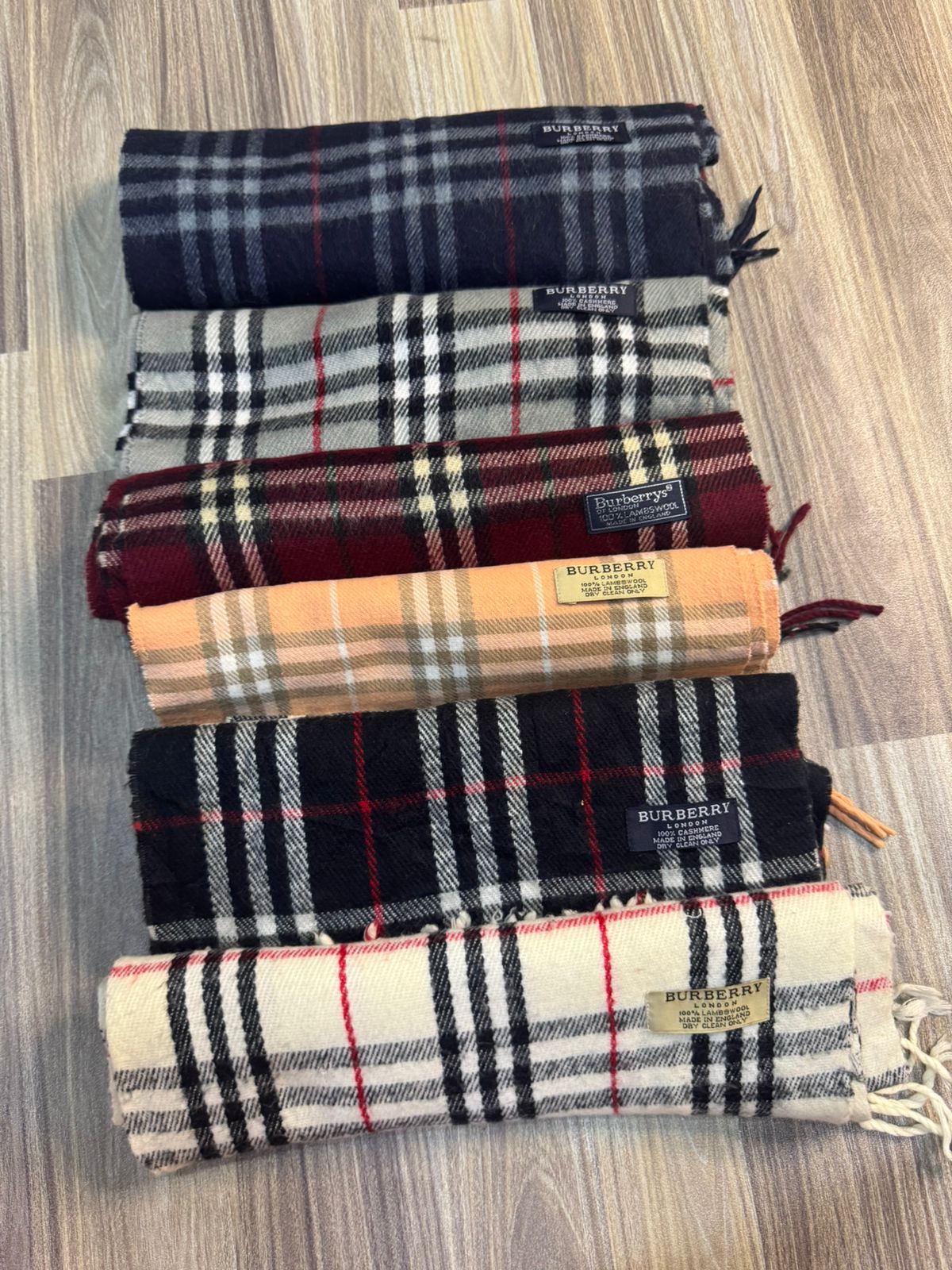 Cachecóis Burberry