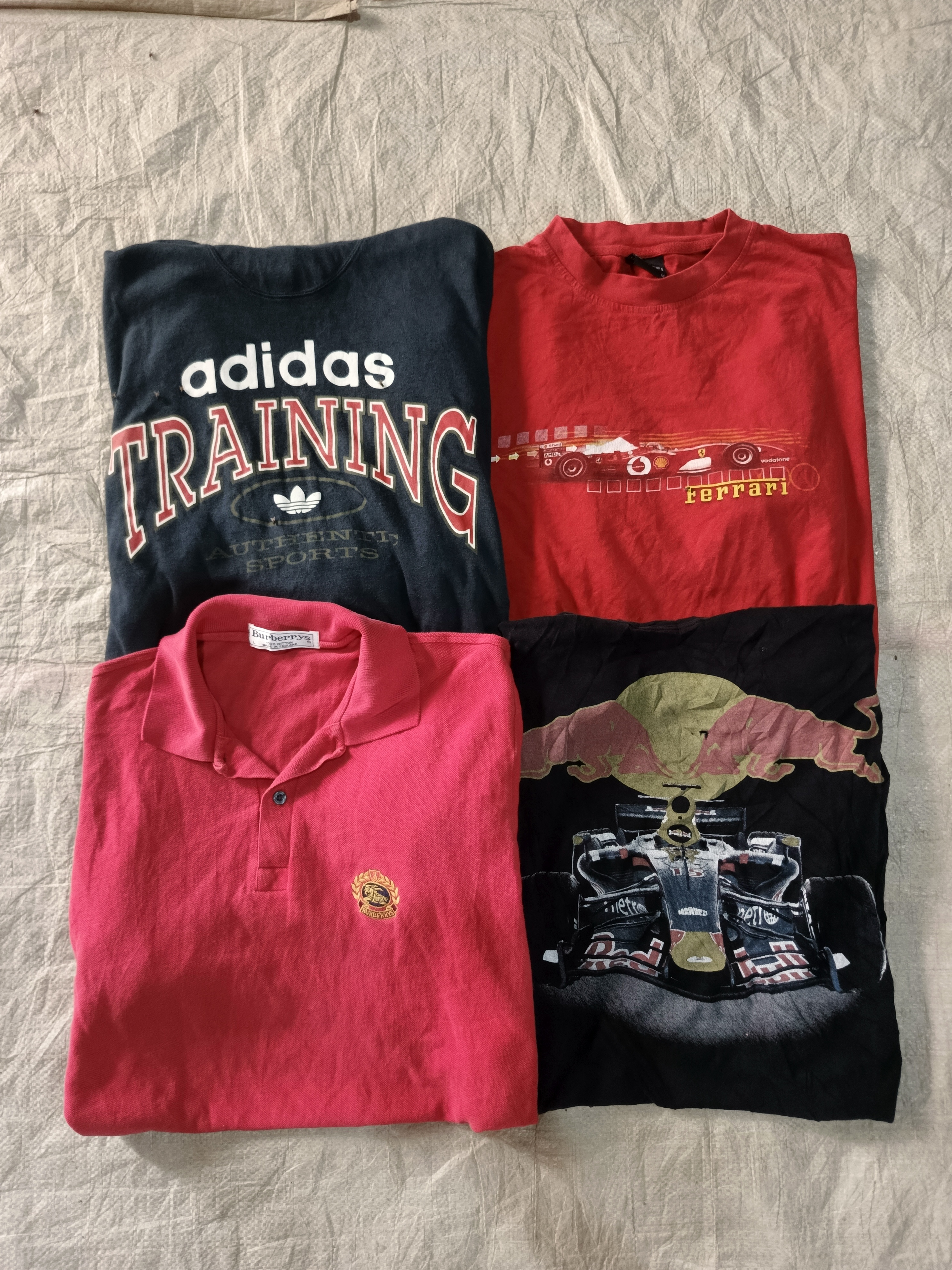 バーバリー、フェラーリ、そしてヴィンテージミックスTシャツ