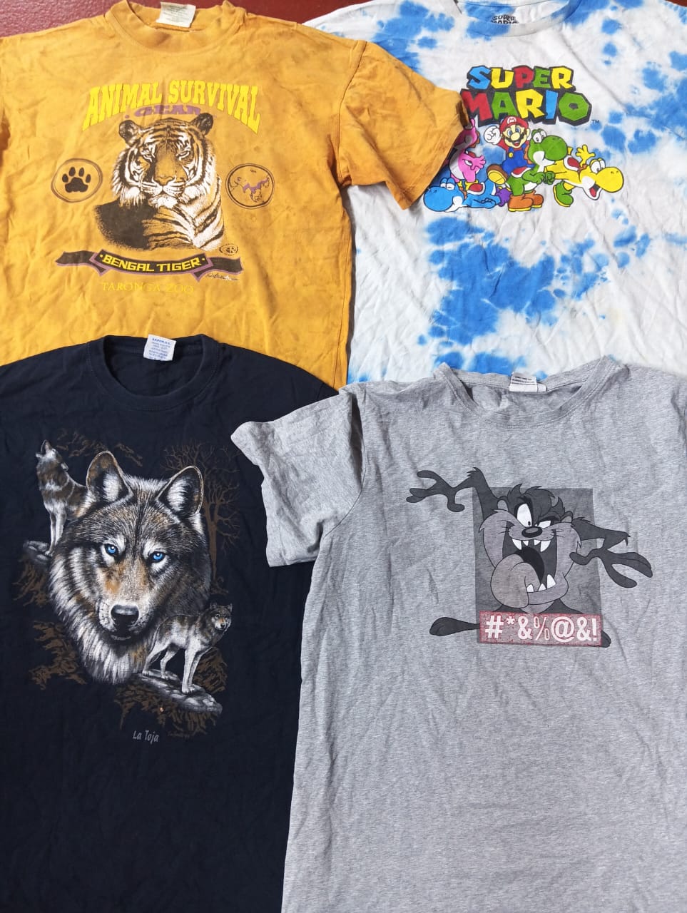 T-shirt dei cartoni animati