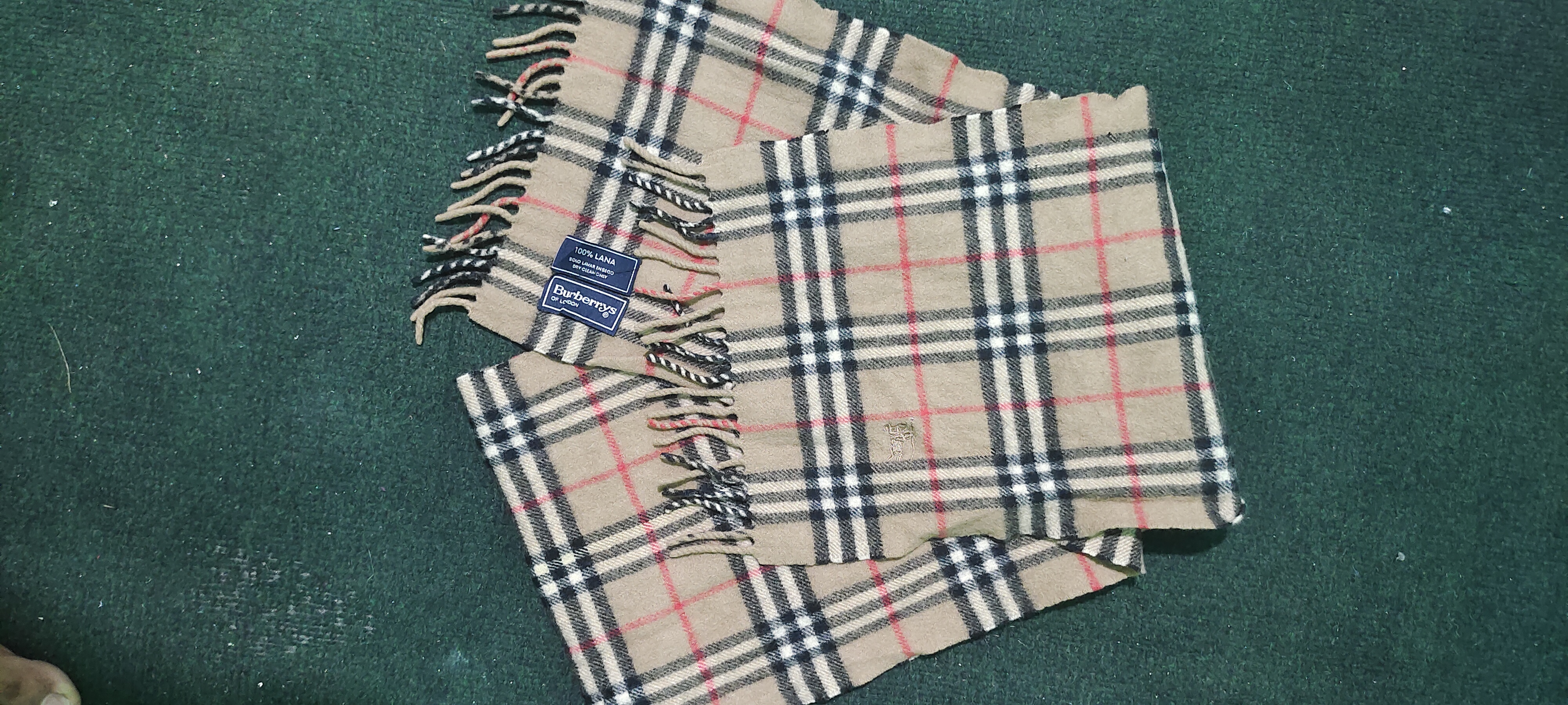 Burrburry scarf