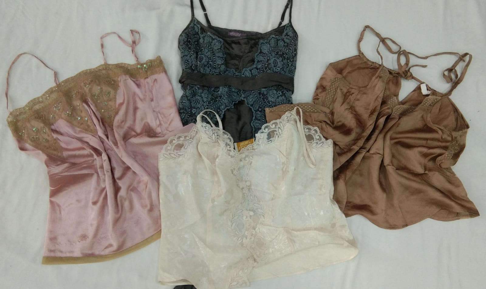 IQ0352 Y2K Slip Tops