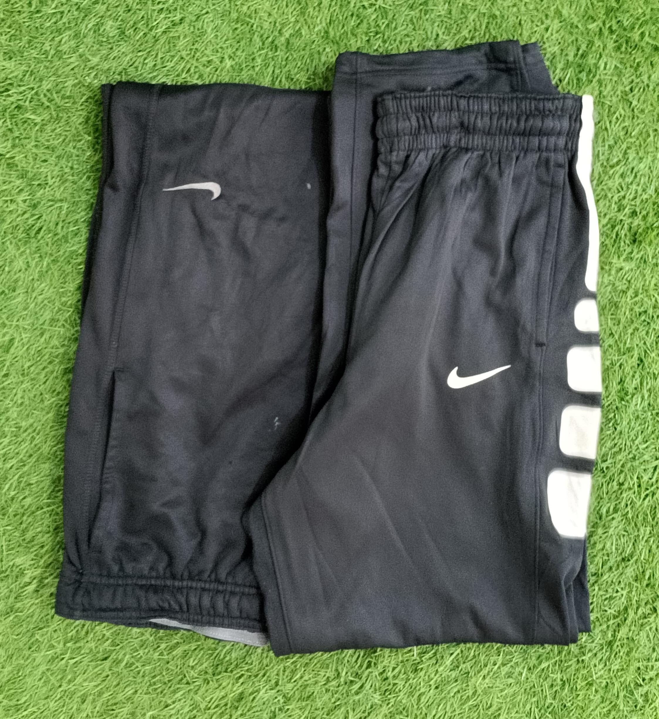 ヴィンテージ Nike トラックパンツ UN005