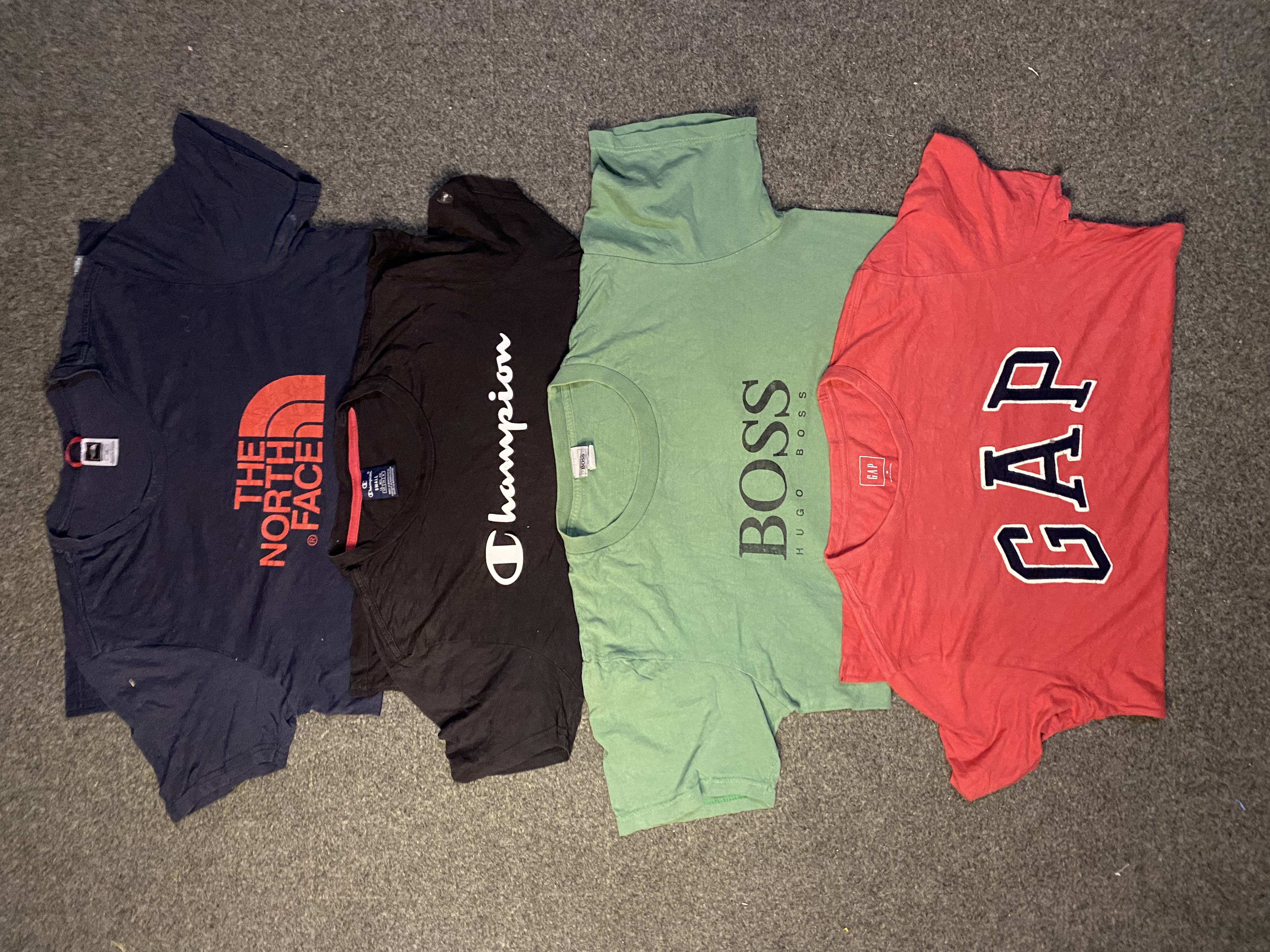 Gemischte Marken T-Shirts