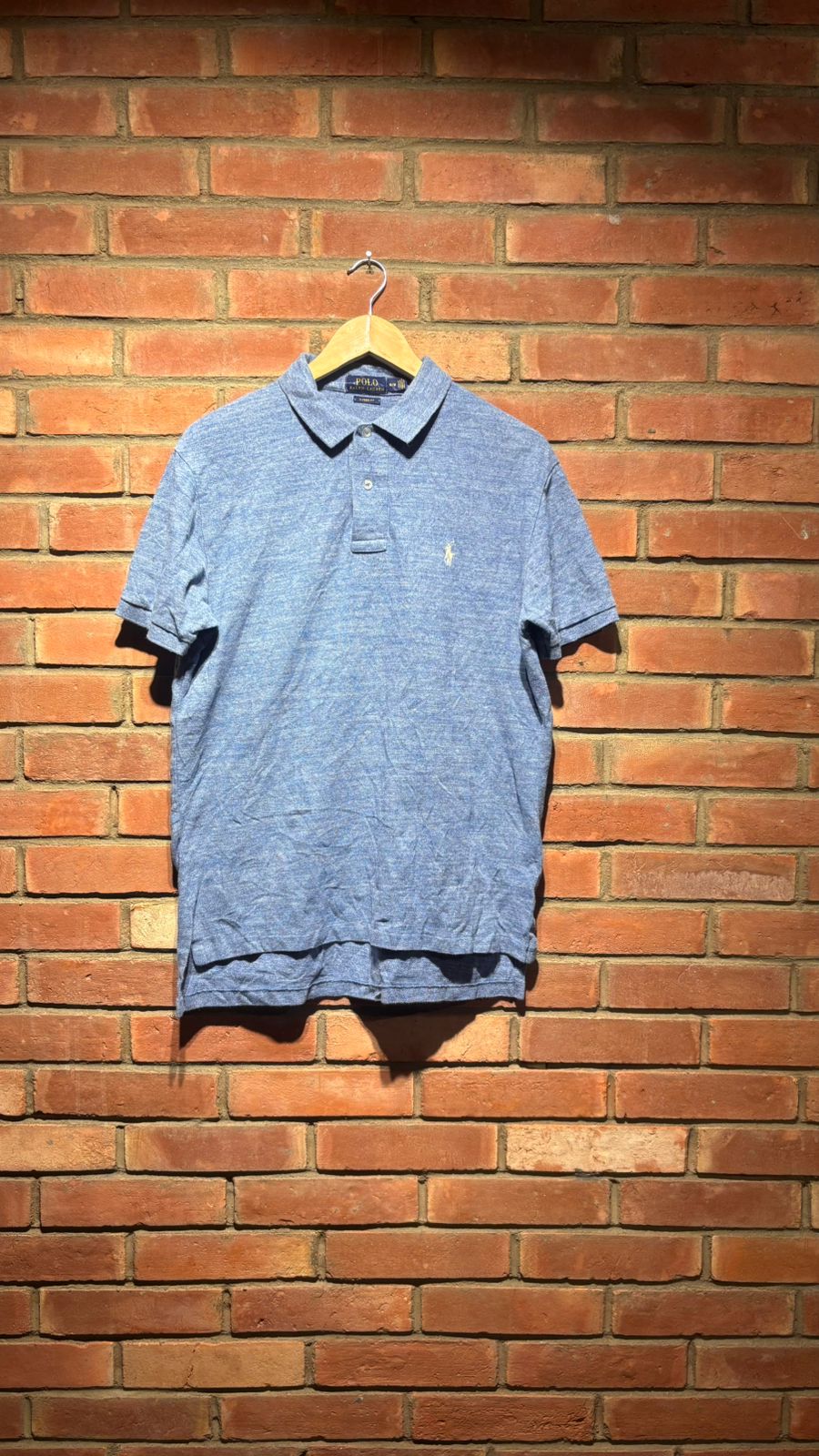 camisetas con cuello tipo polo