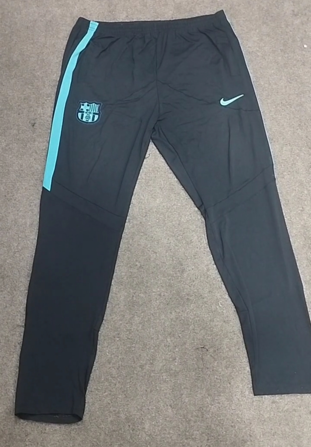 特別なビンテージのNikeトラックパンツ