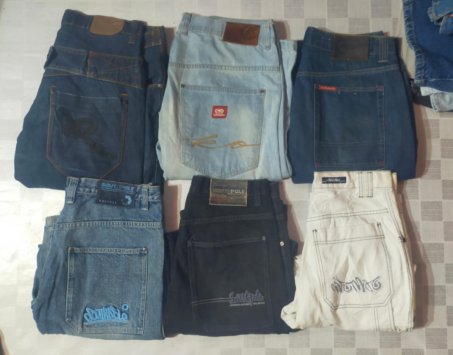 ECKO UNTID, FUBU AND OTHER MIX BRANDS JEANS (ID 1044)