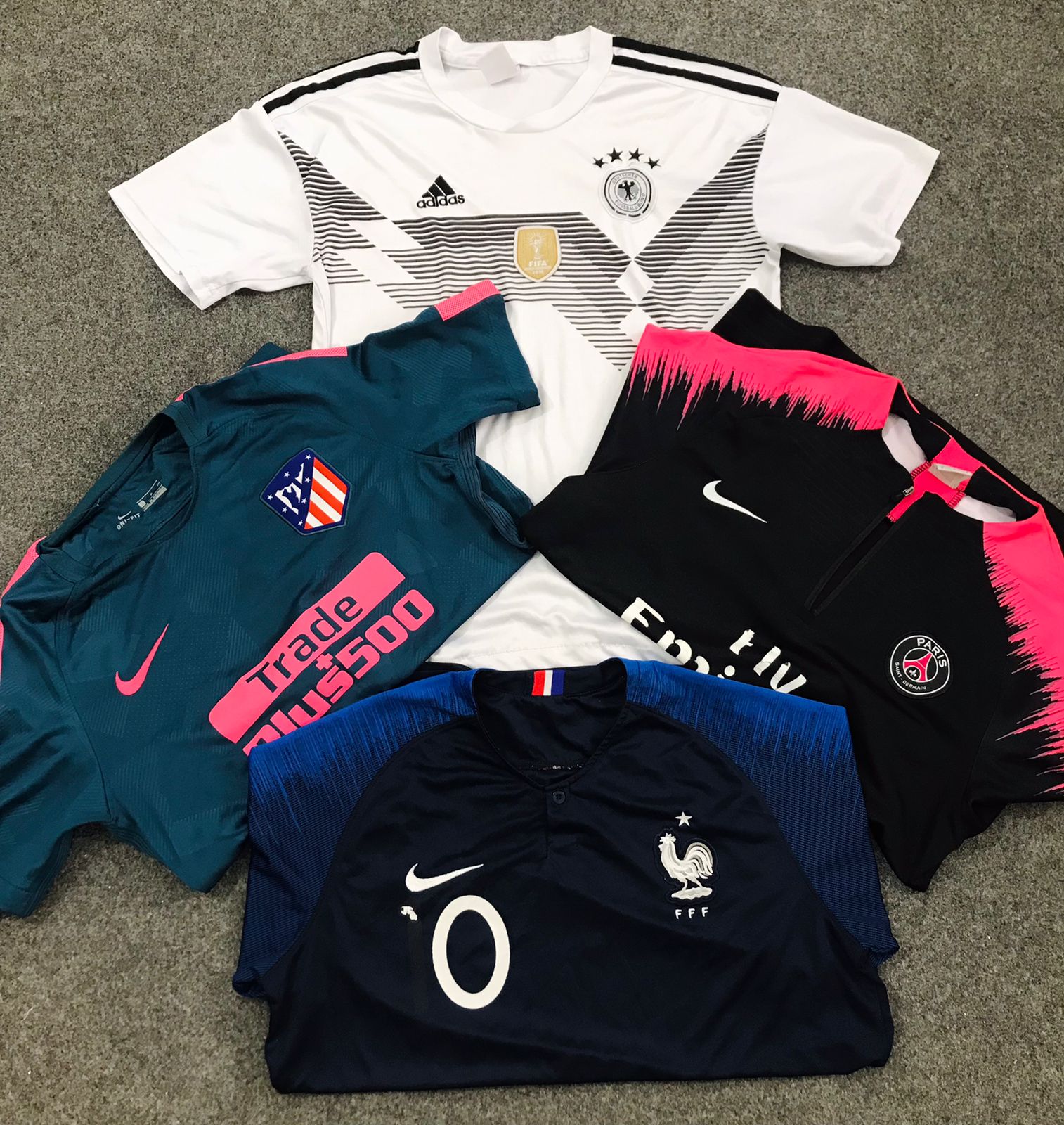 Premium-Fußballclub-Trikot