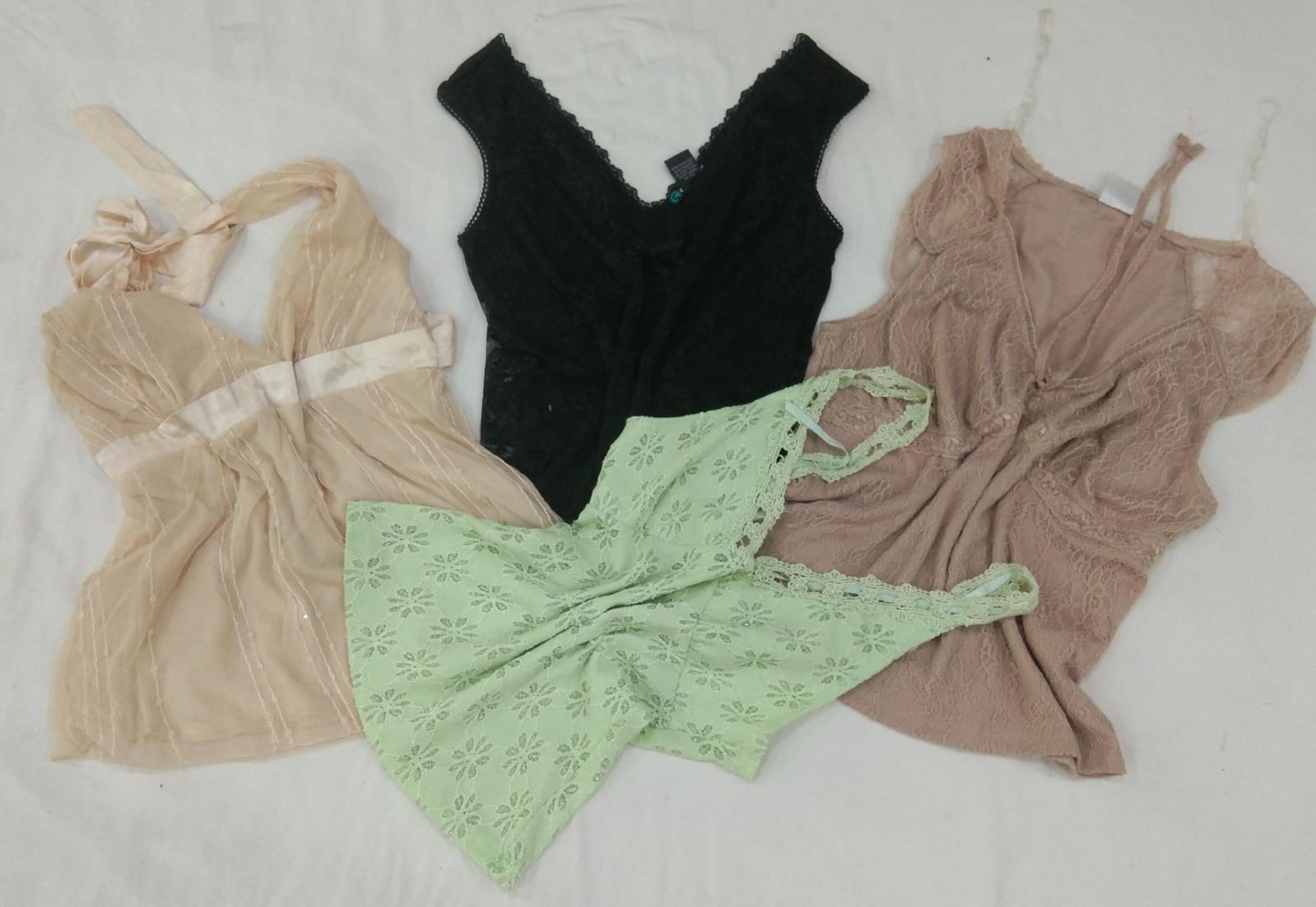 IQ0388 Y2k Embellished Cami Tops
