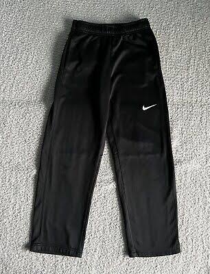 本物のNikeトラックパンツ