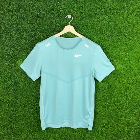 T-shirt Nike