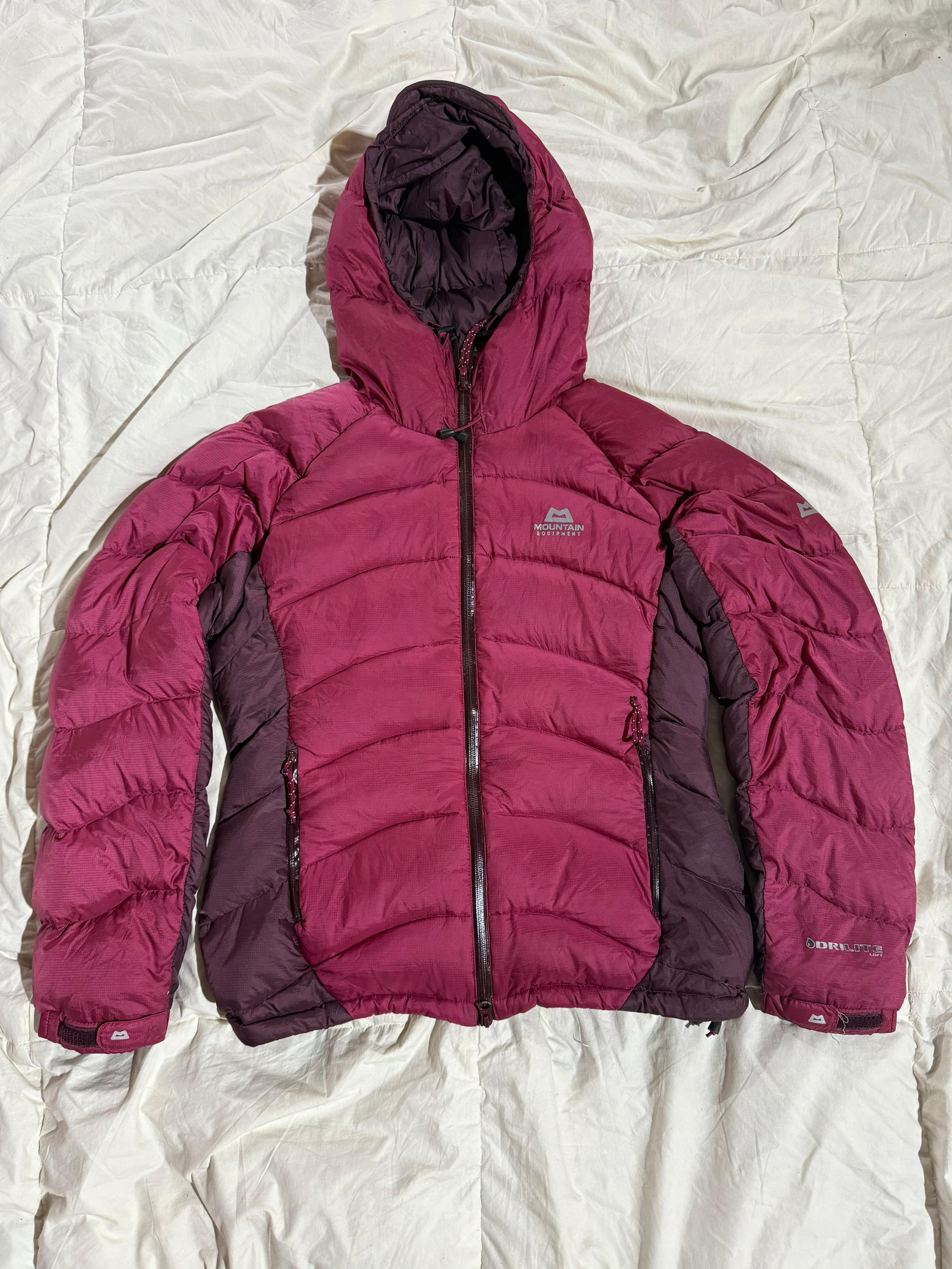 Bergausrüstung und Rab-Puffer