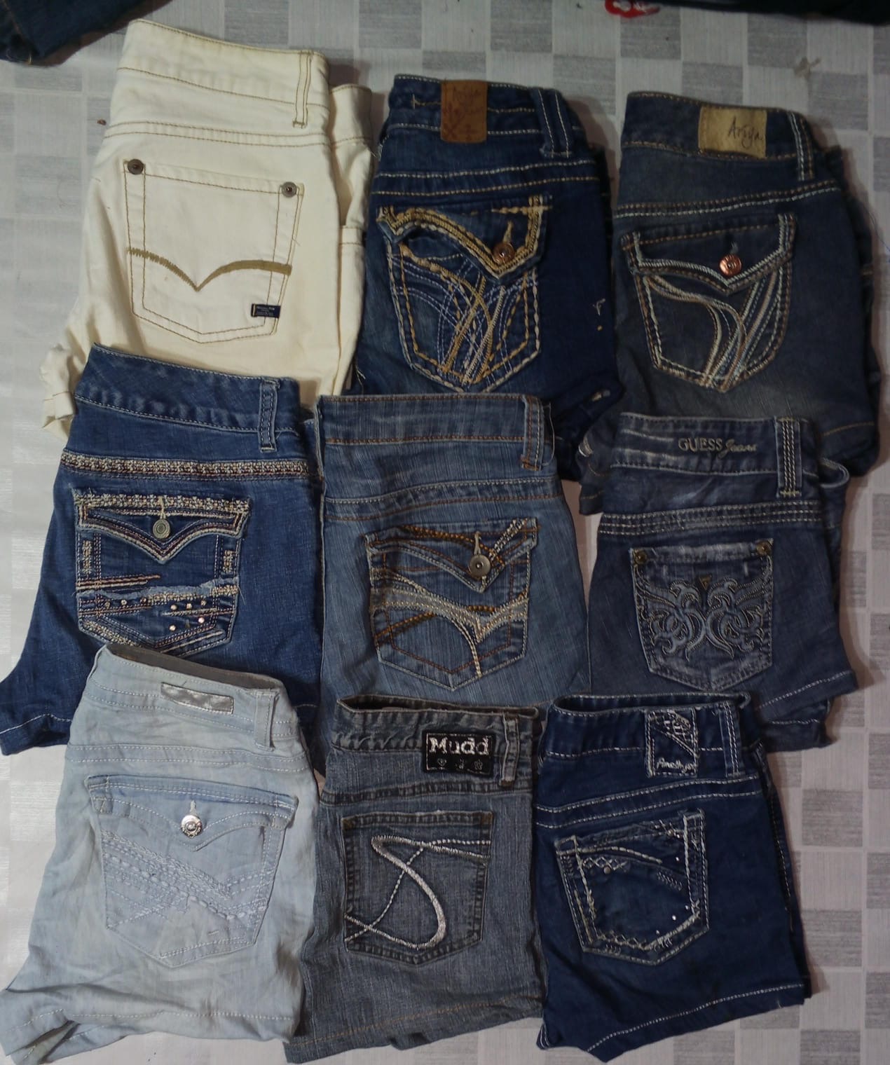 GUESS  AND OTHER MIX BRANDS MINI SHORTS (ID 1136)
