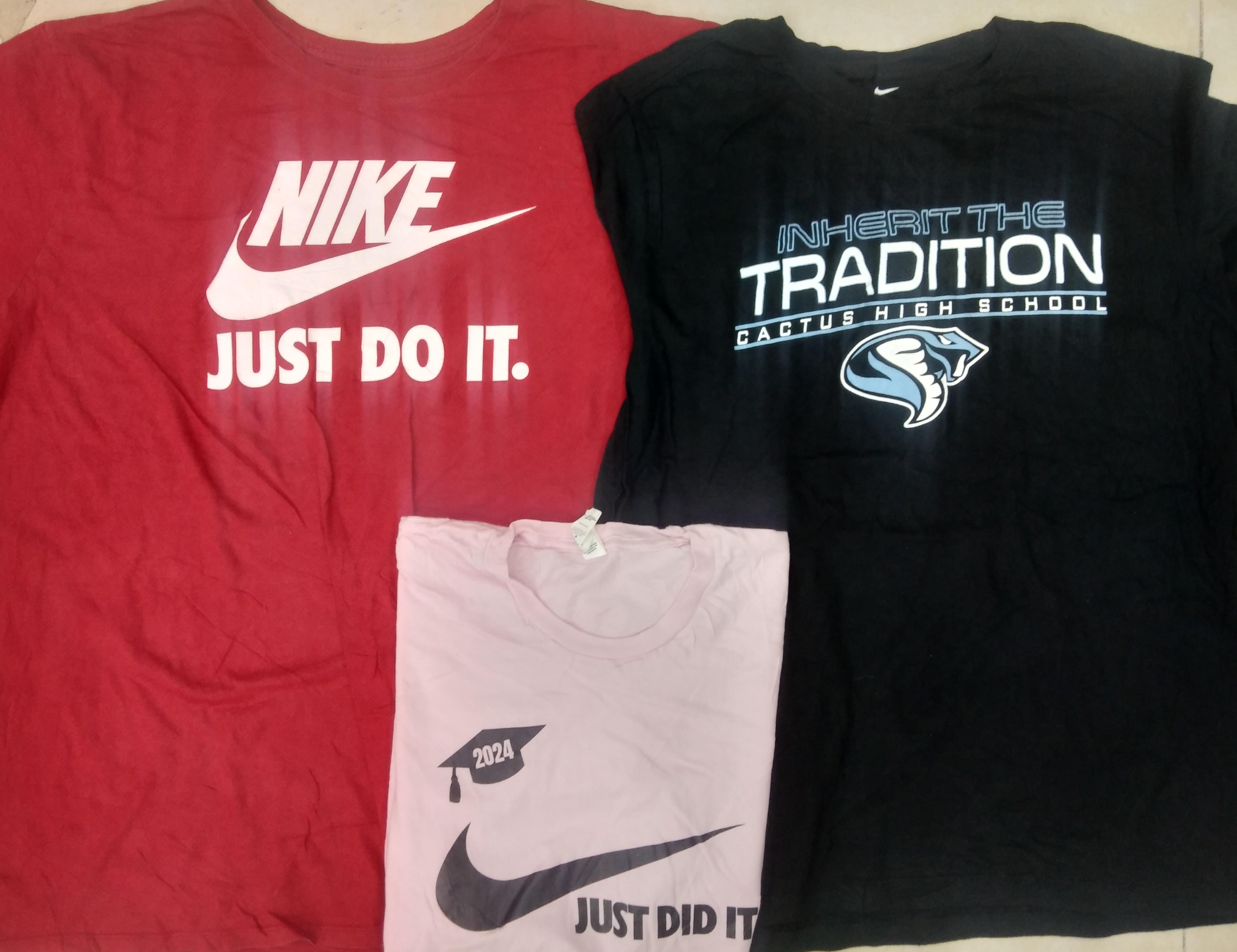 CT1093 Nike T-shirt Stampate Miste