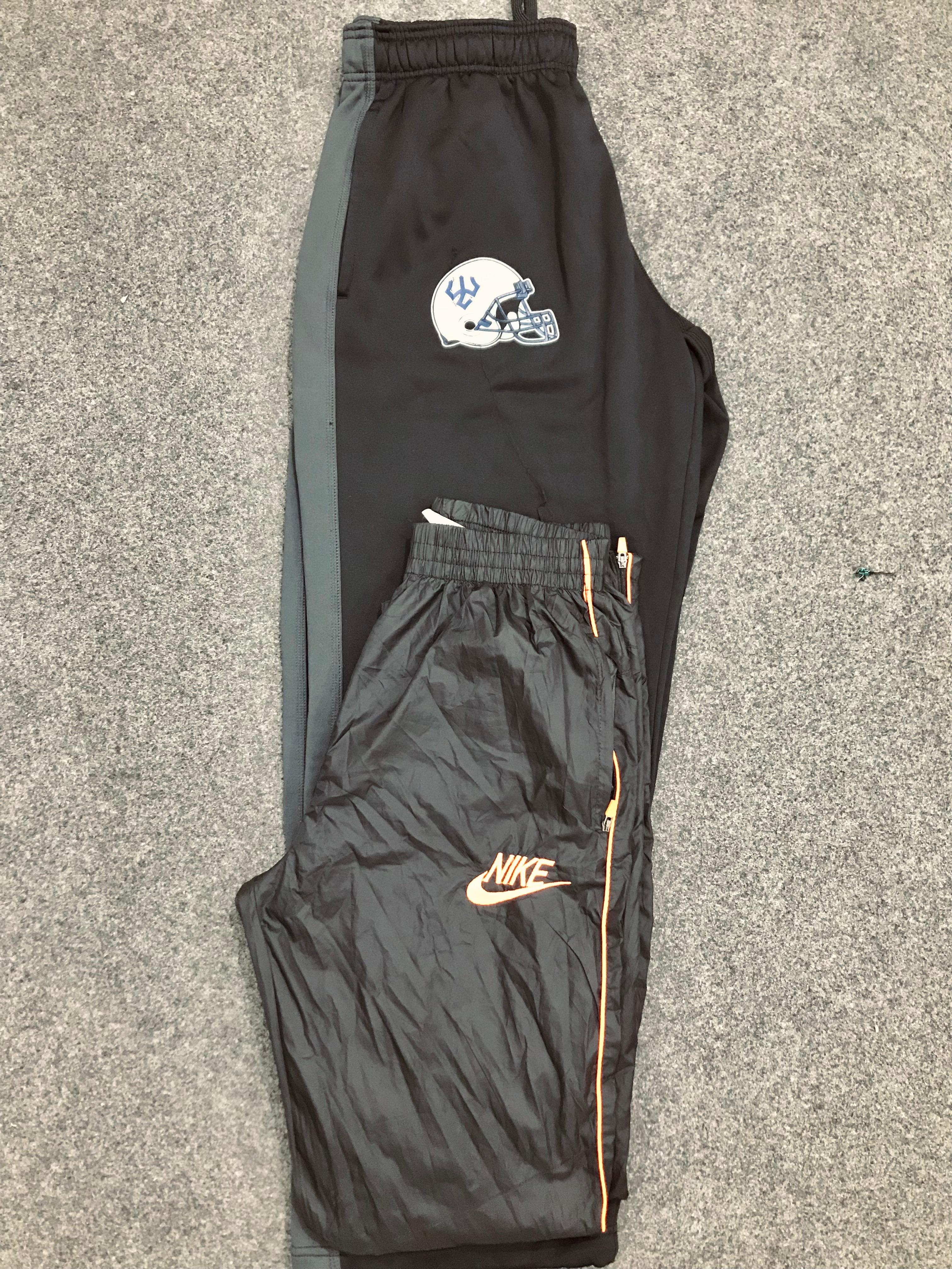本物のヴィンテージNikeトラックパンツ