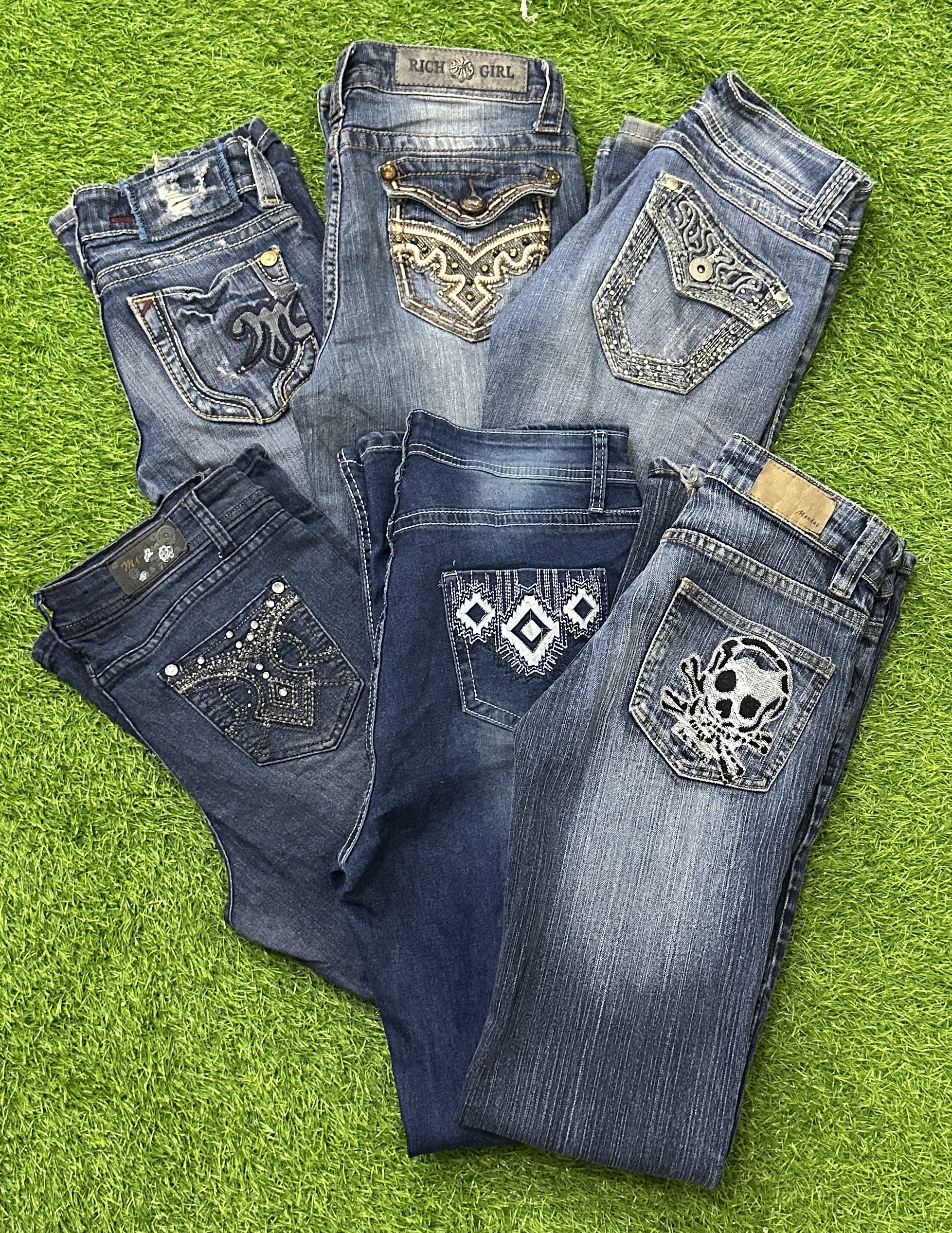 Y2K woman’s flared jeans