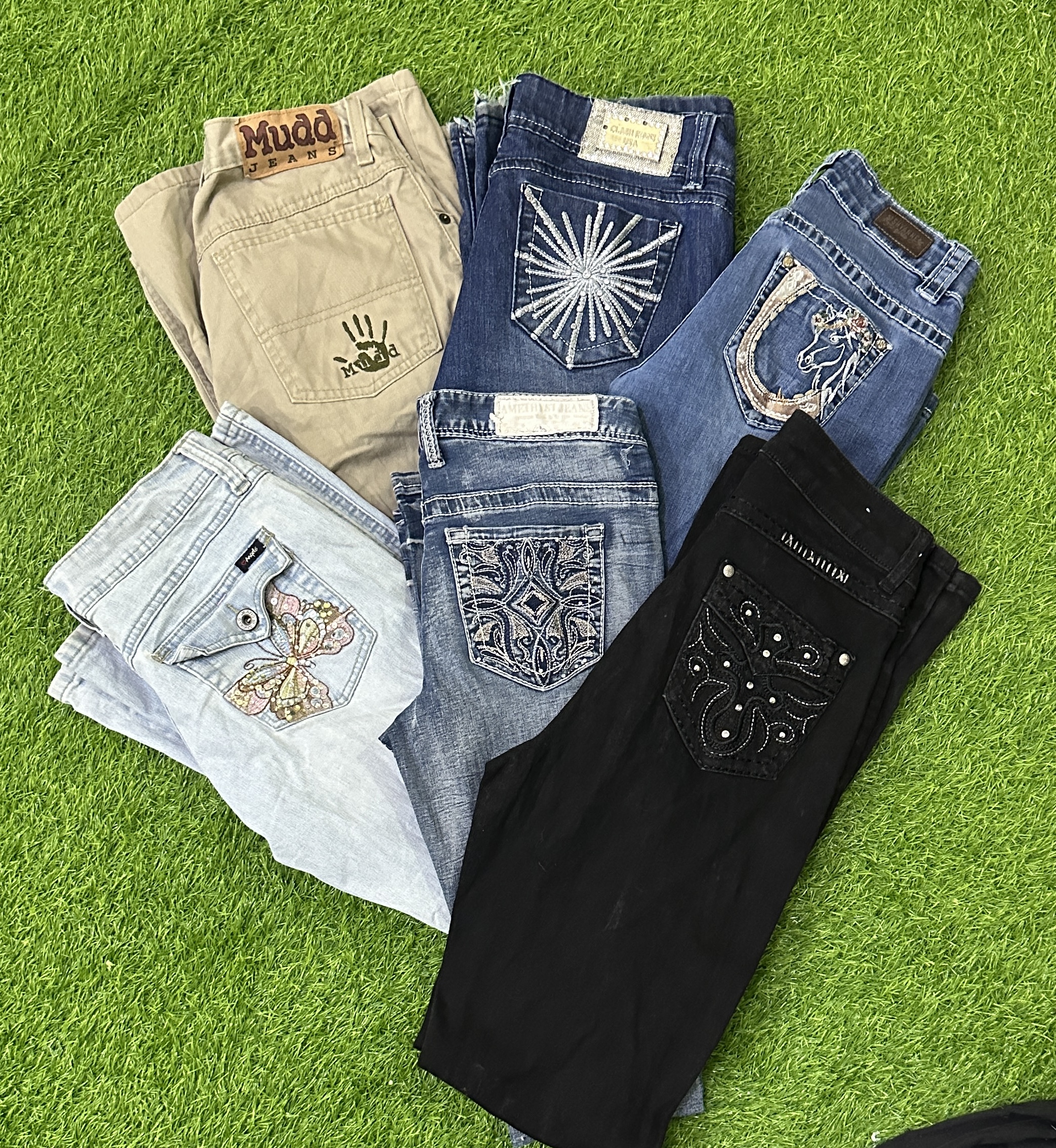 Y2K woman’s flared jeans