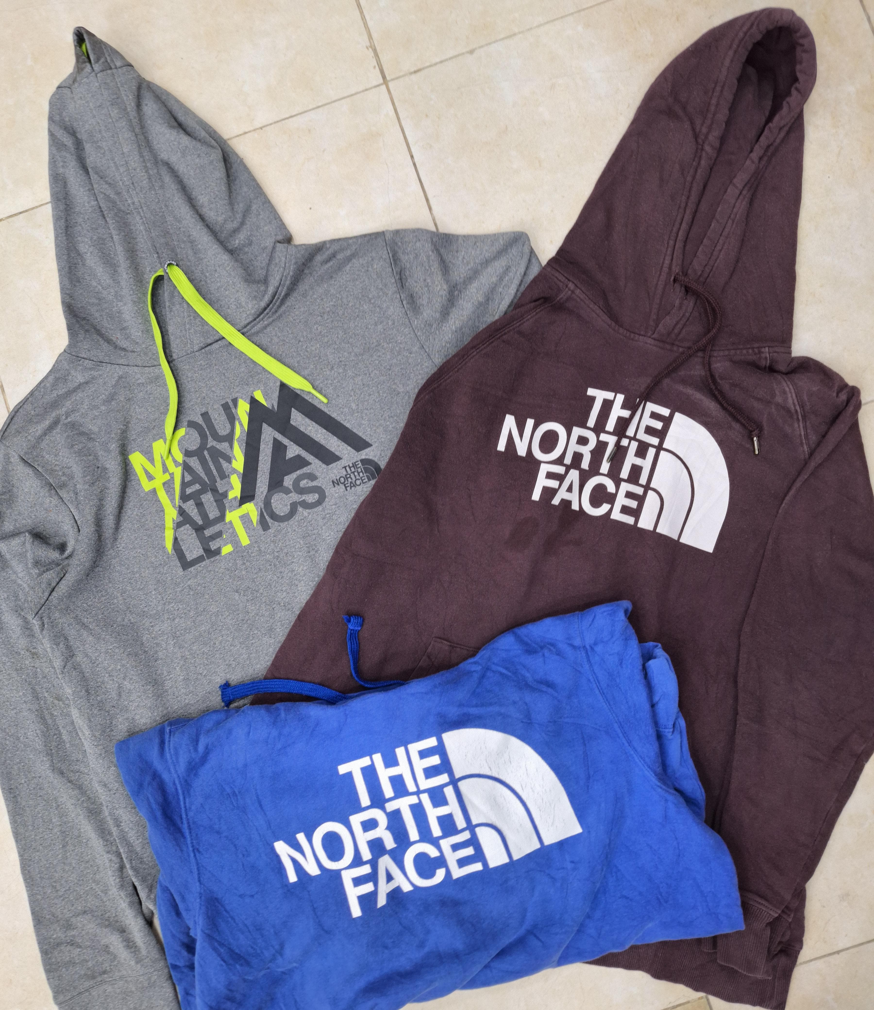 CT1271 The North Face Mix Printed Hoodies
