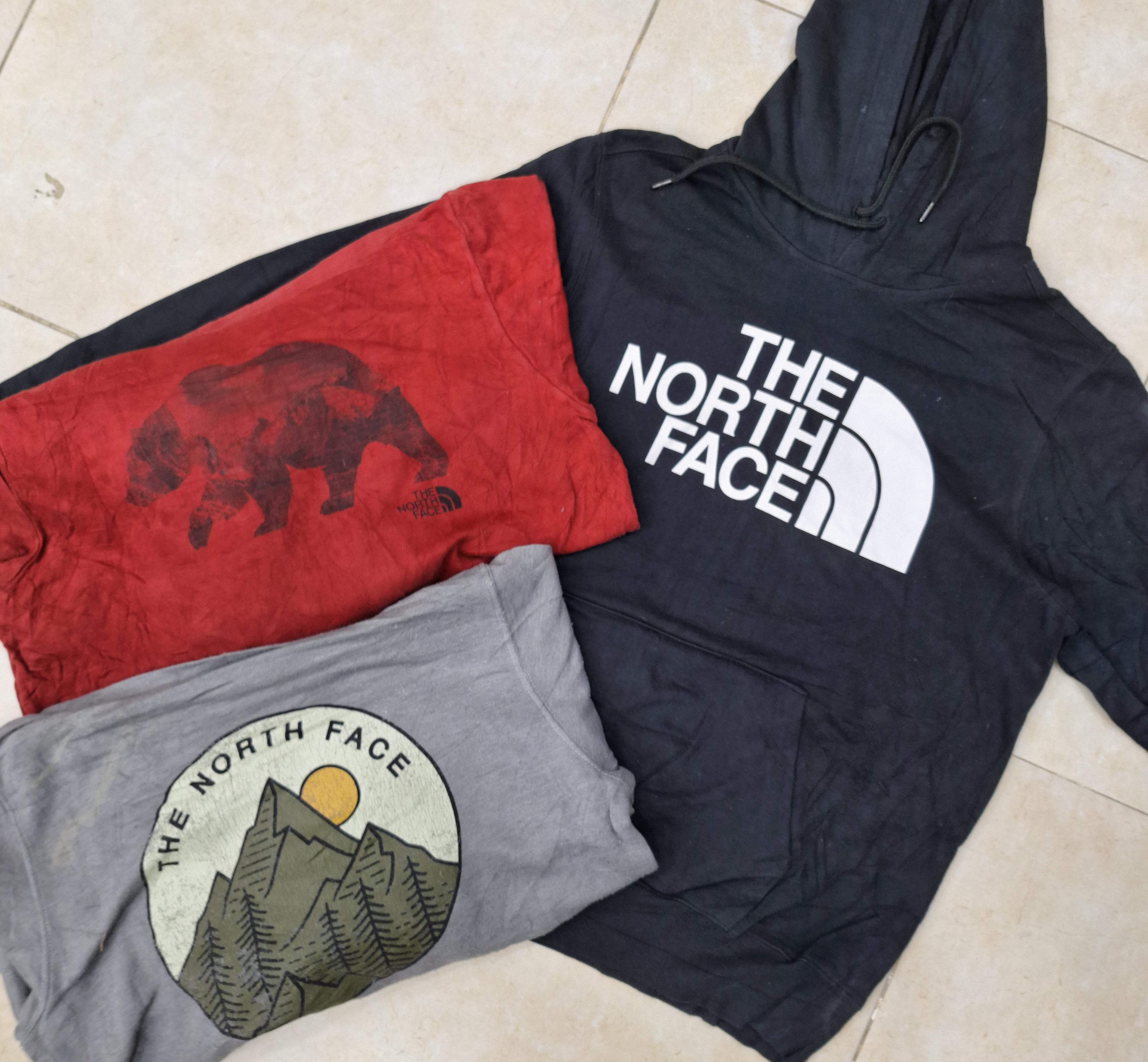 CT1272 The North Face Mix Hoodies