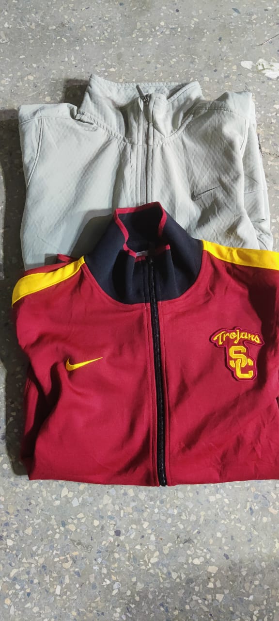 CT1293 Nike Laufjacken