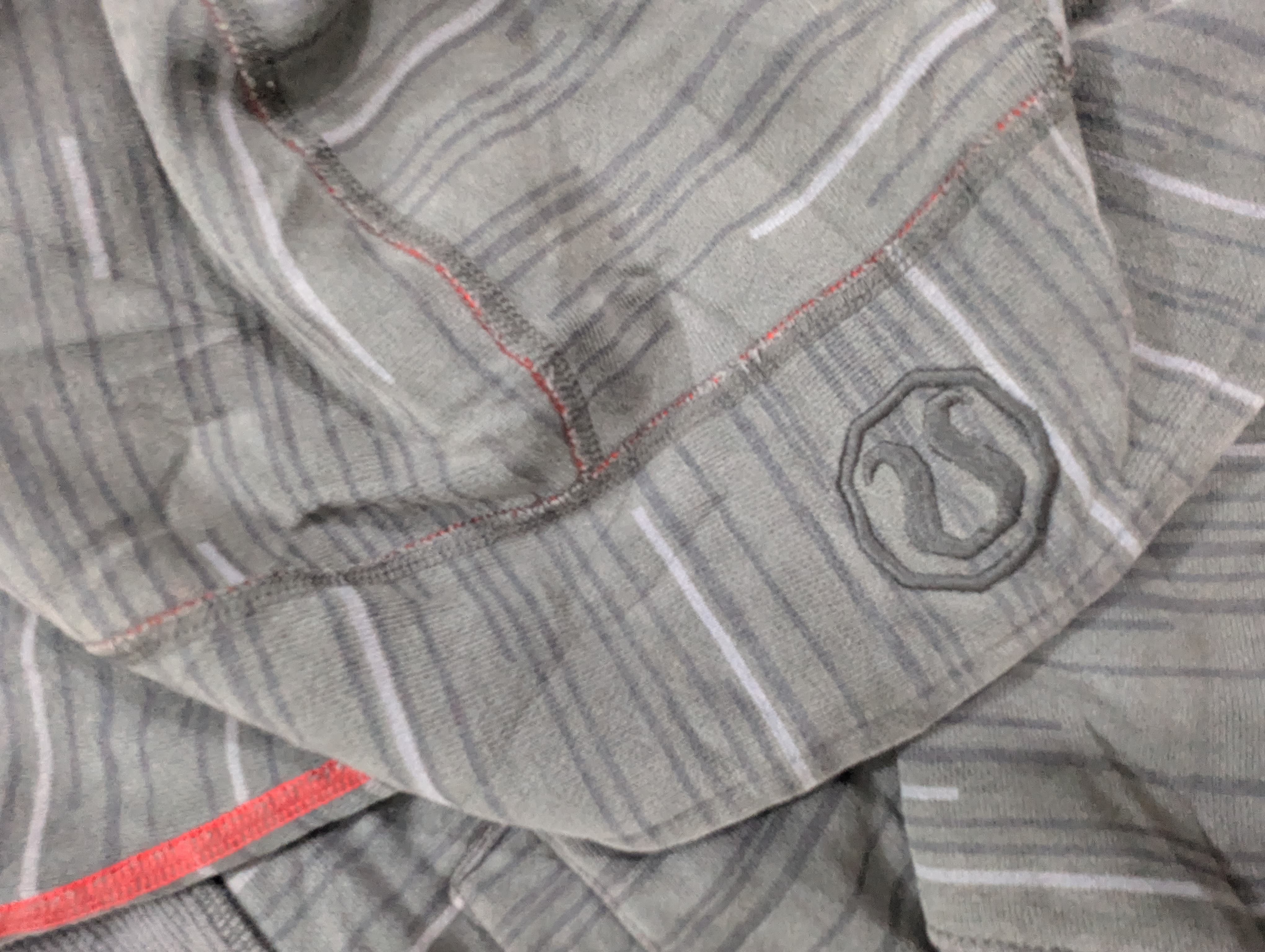 SD0147 - Damen Lululemon Jacken
